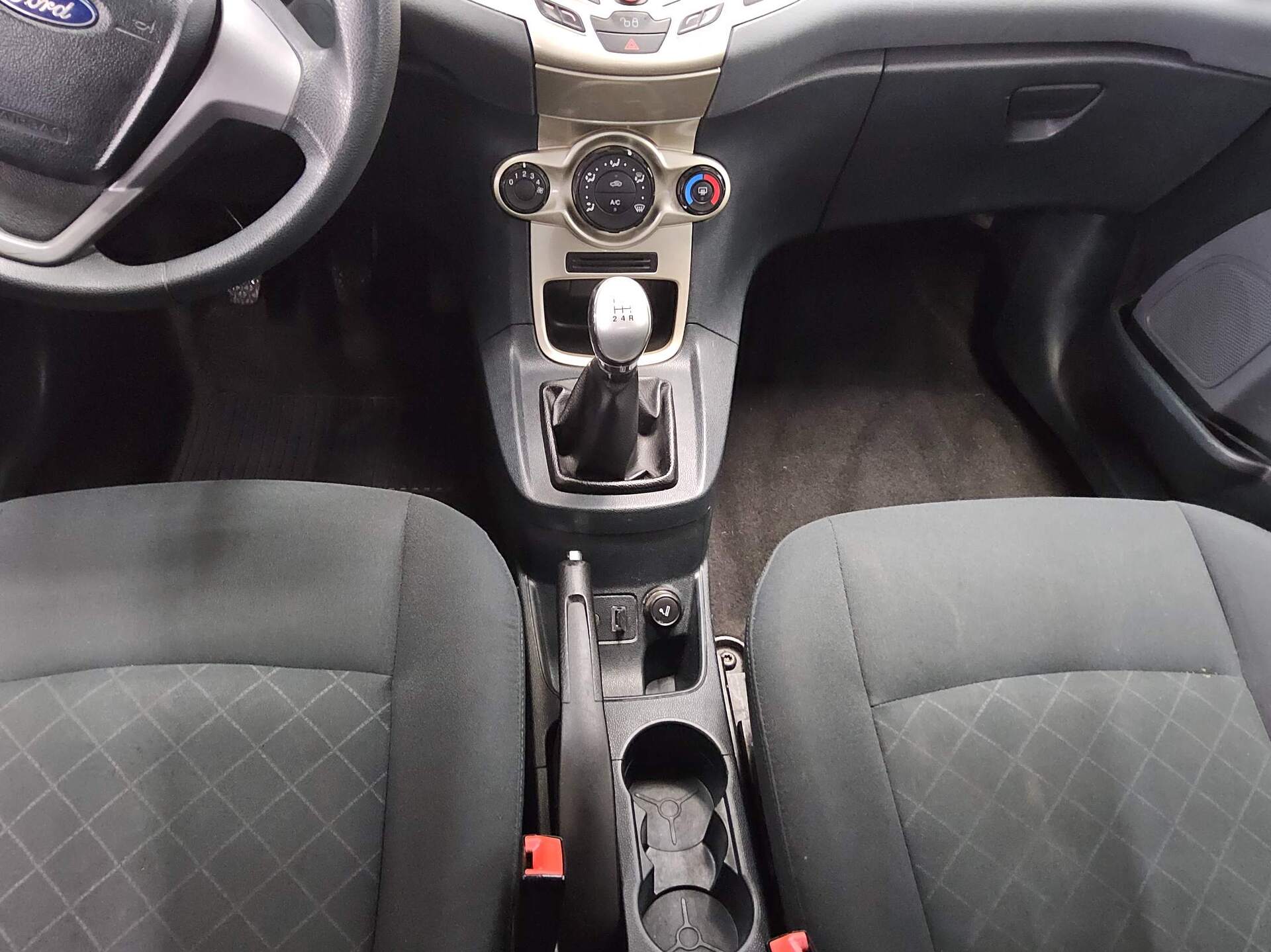 Ford Fiesta 1.2 Ghia Klima 6