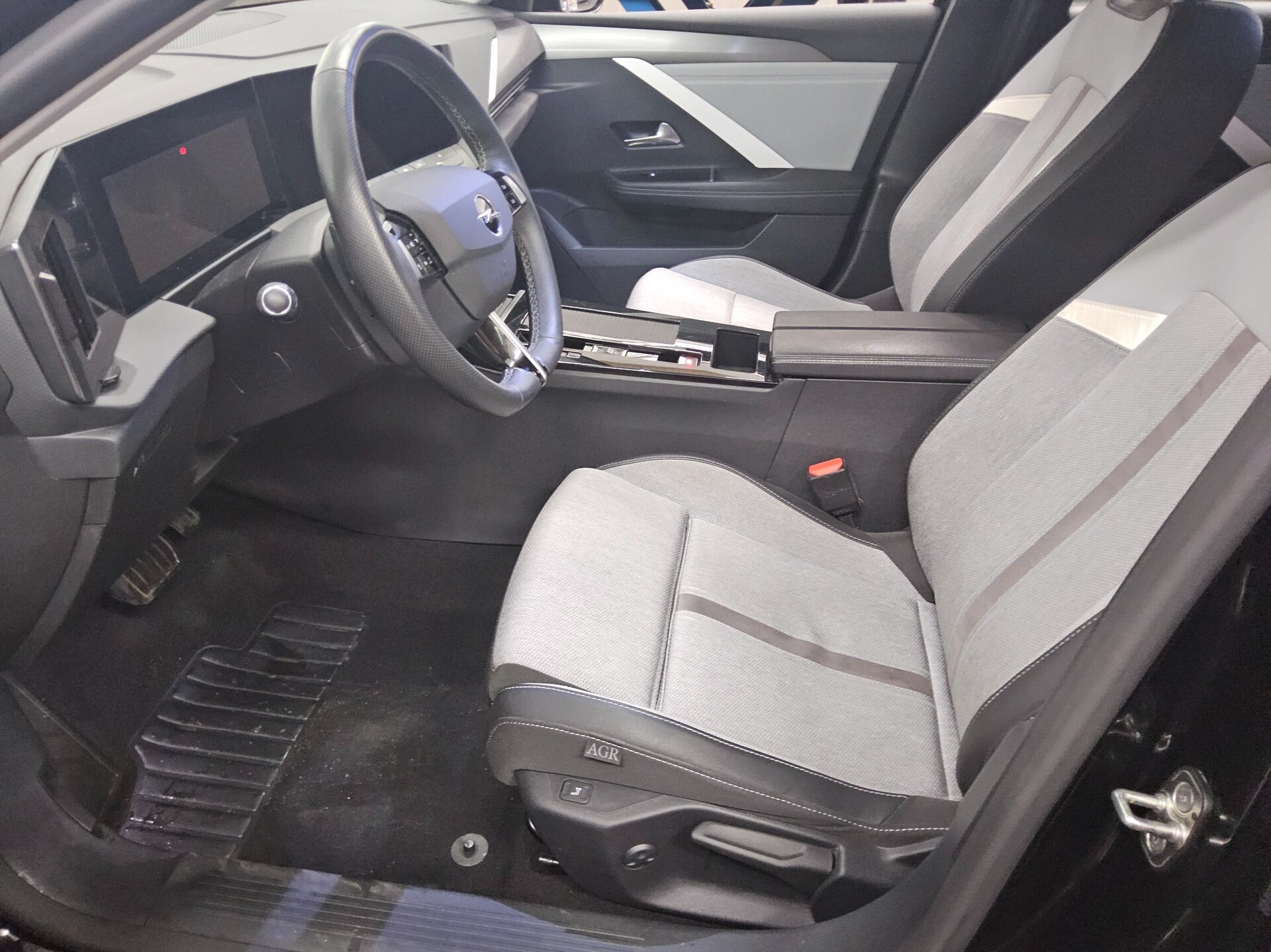 Opel Astra ST 1.5 D Business Elegance Navi LED RfK 9