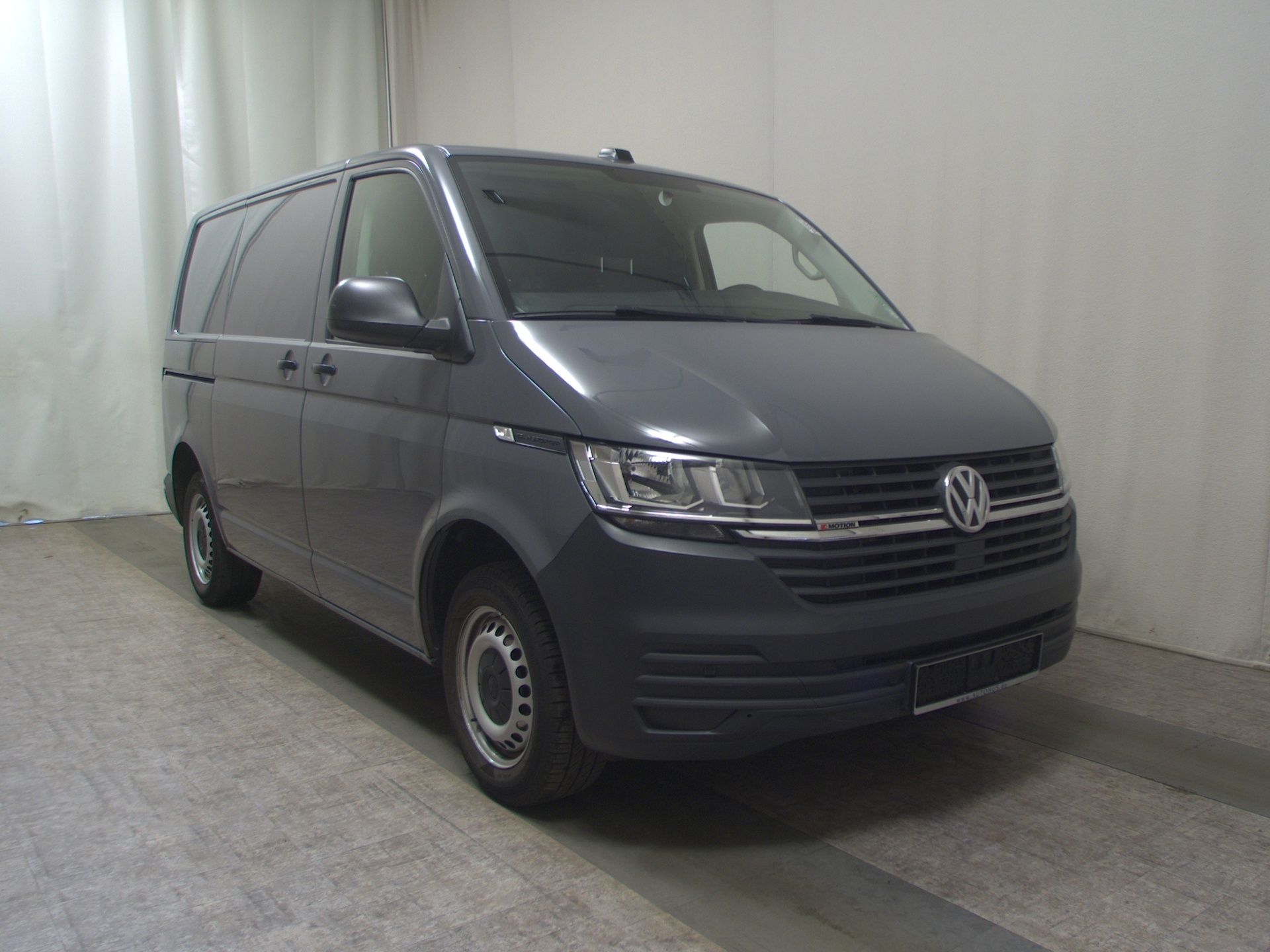Volkswagen T6.1 2.0 TDI 4M Kasten AHK PDC Tempomat 3