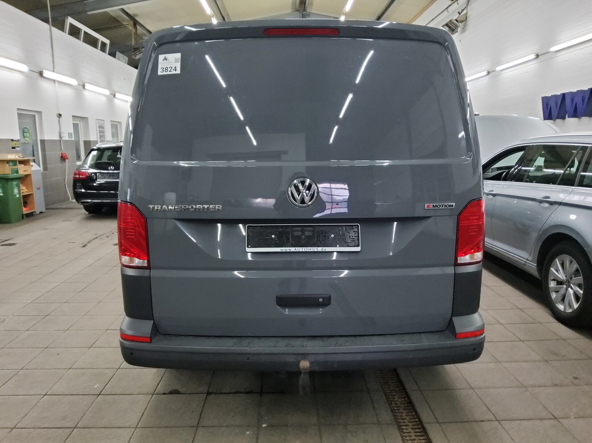 Volkswagen T6.1 2.0 TDI 4M Kasten AHK PDC Tempomat 10
