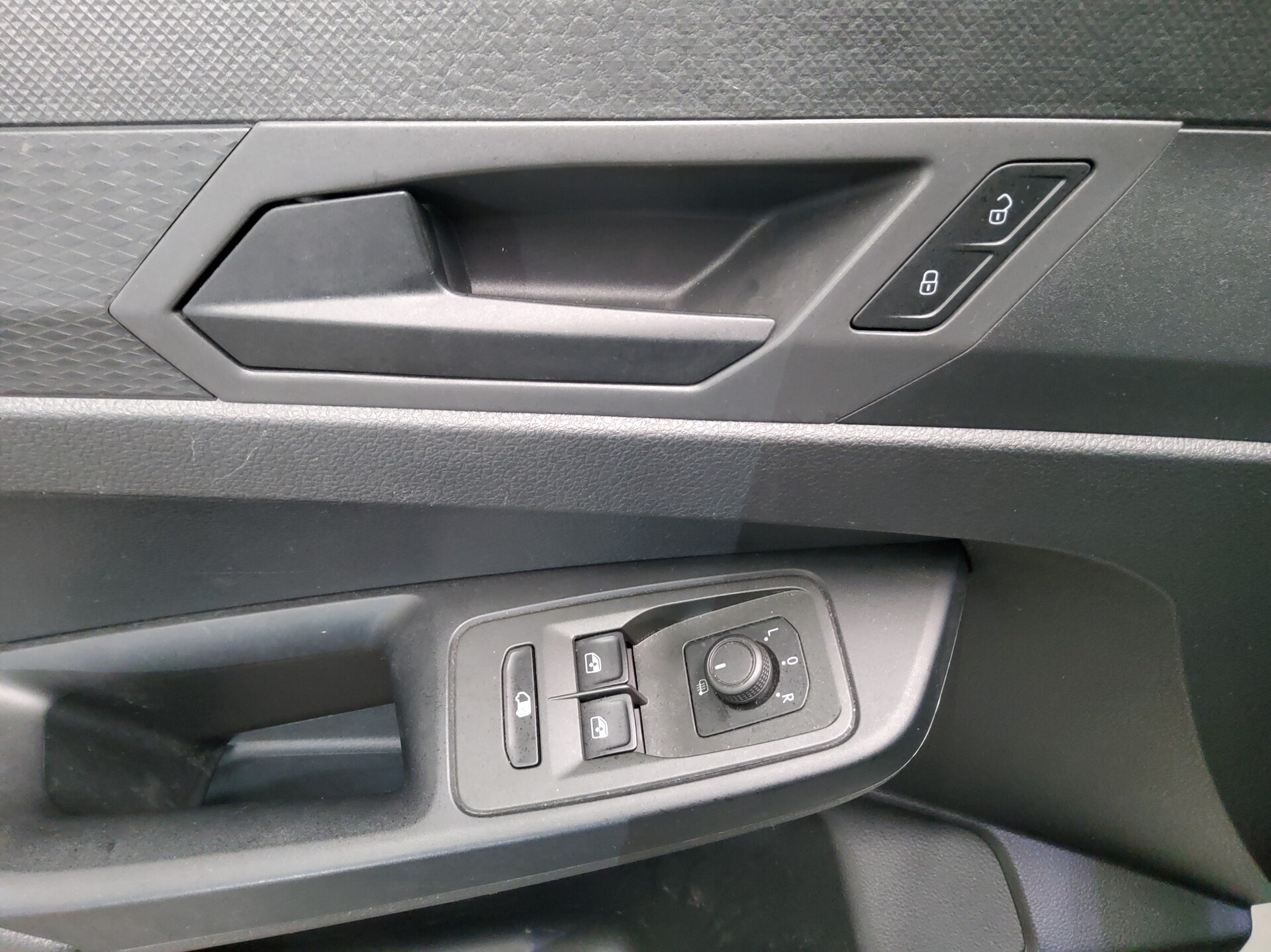 Volkswagen Caddy Maxi 2.0 TDI 2-Sitzer Navi DAB Shz PDC 9