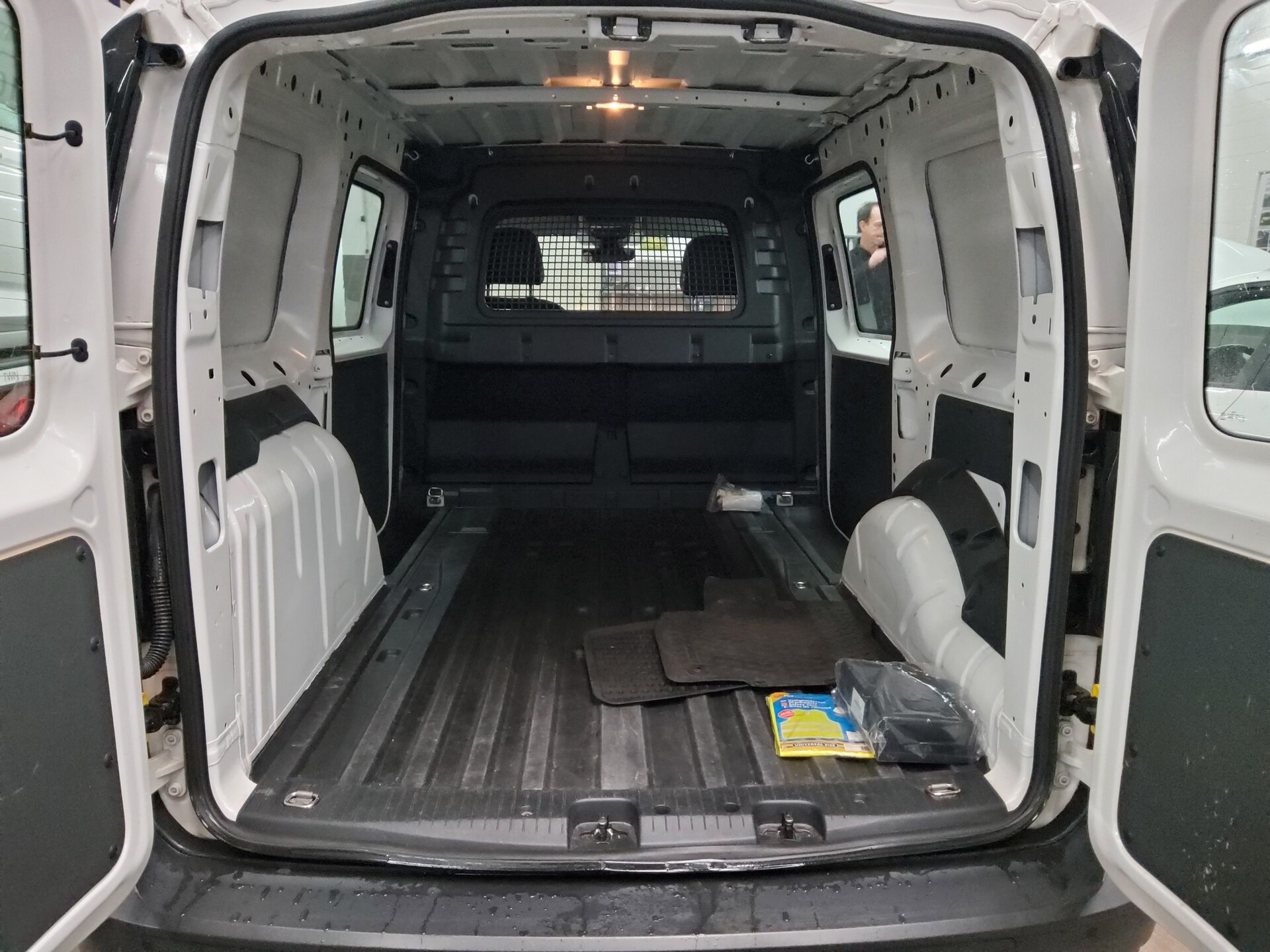 Volkswagen Caddy Maxi 2.0 TDI 2-Sitzer Navi DAB Shz PDC 11