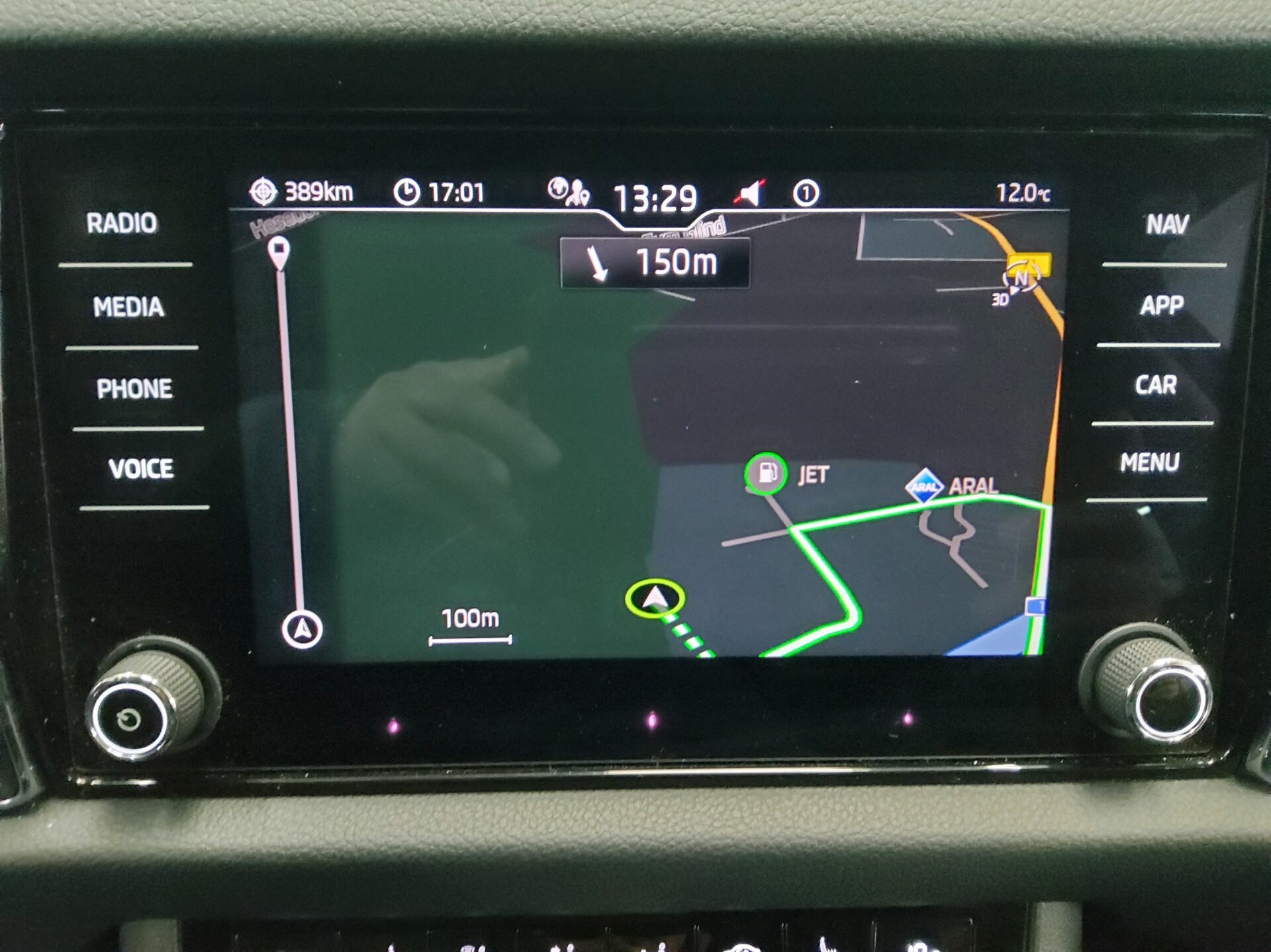 Skoda Kodiaq 1.5 TSI Ambition Navi LED DC RFK AHK 7