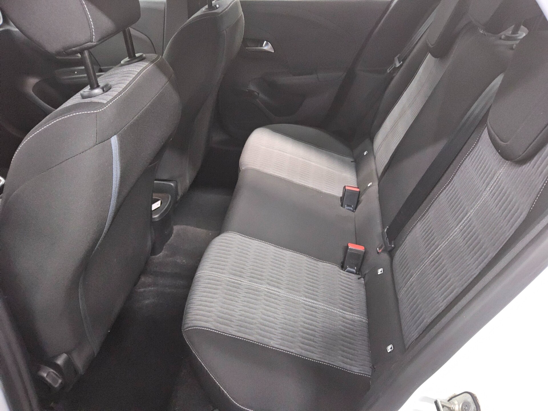 Opel Corsa 1.2 Edition Navi vor. Shz PDC DAB Tempomat 13