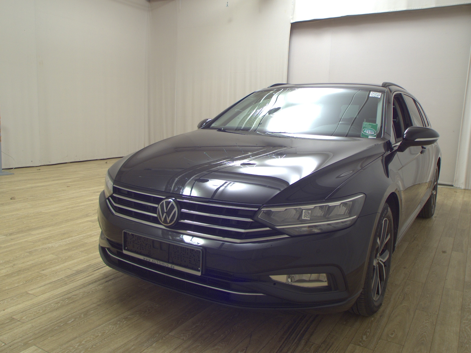 Volkswagen Passat Var. 2.0 TDI Business Leder Navi LED AID 2