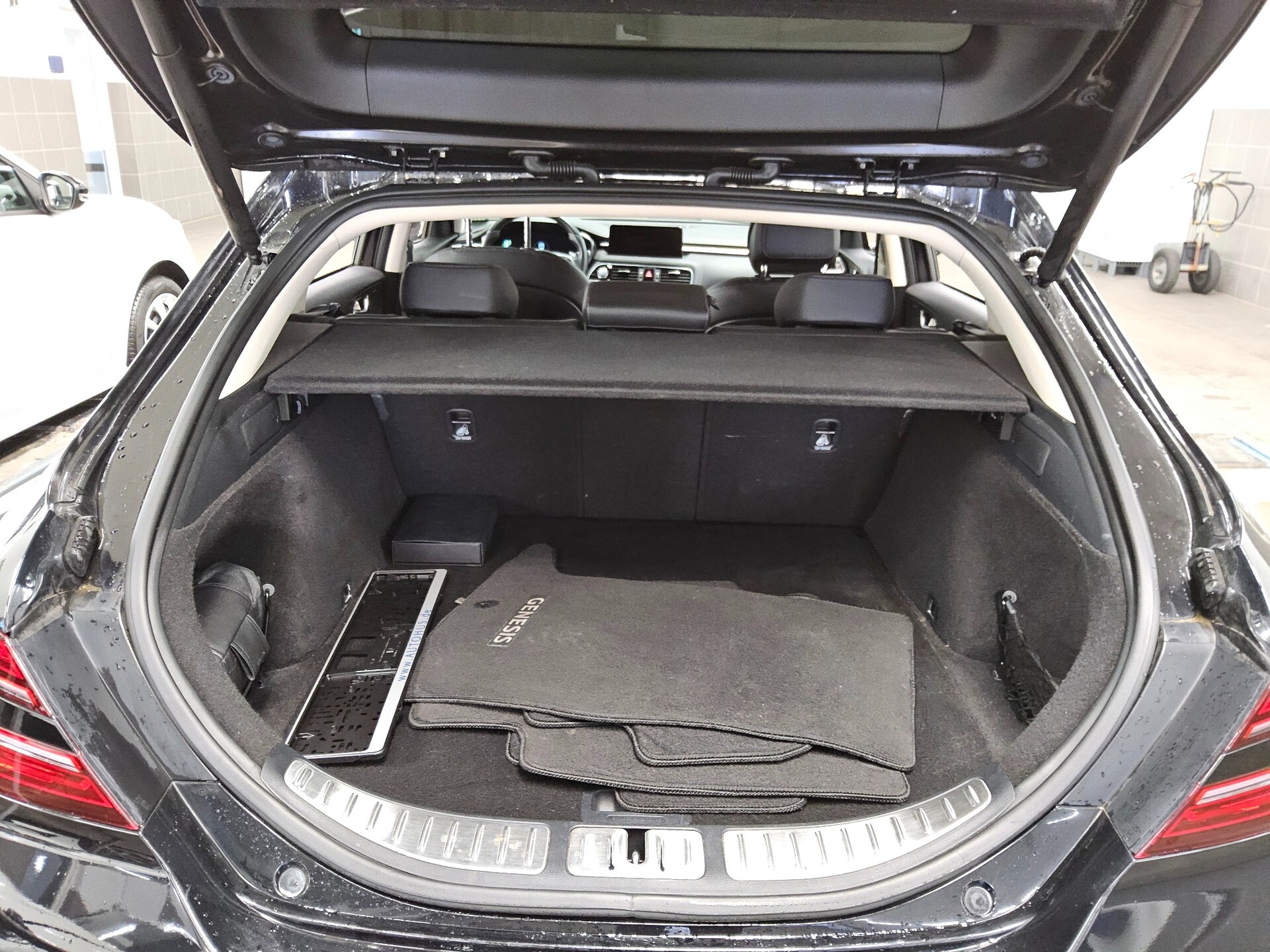 Genesis G70 Leder Navi LED 360° Kamera ACC PDC Shz 12