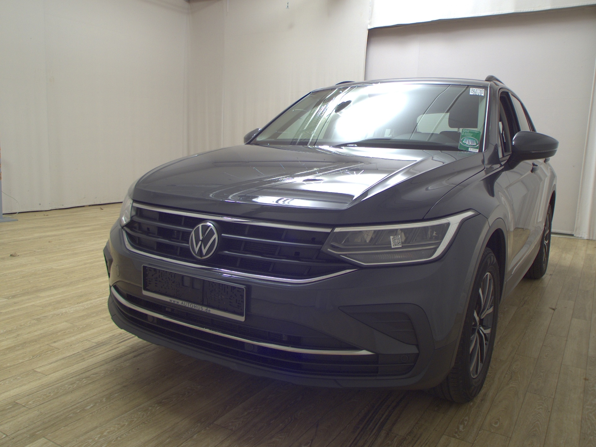 Volkswagen Tiguan 2.0 TDI Life Navi LED RFK AHK 2