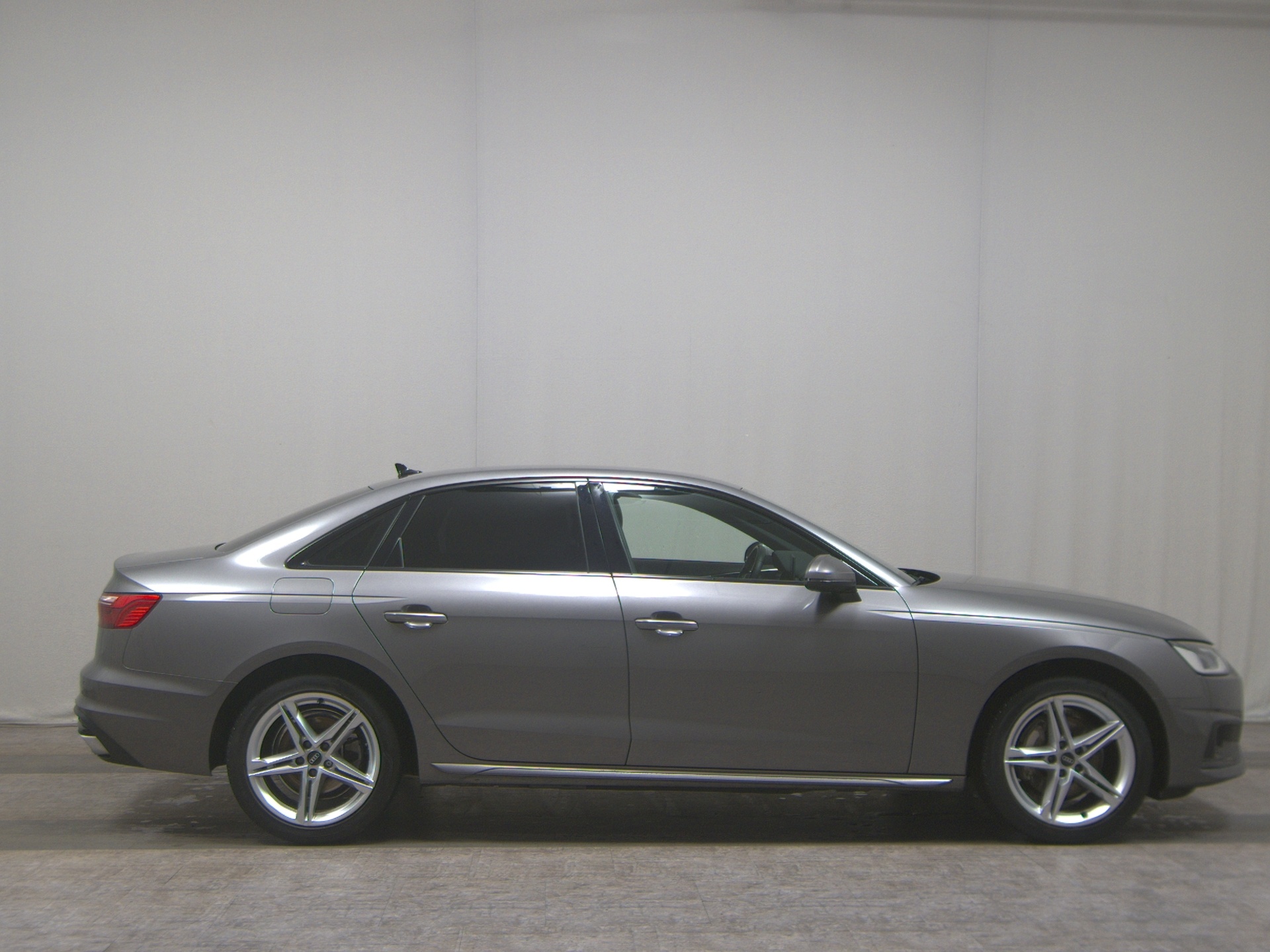 Audi A4 40 TDI advanced Navi LED Virtual RFK