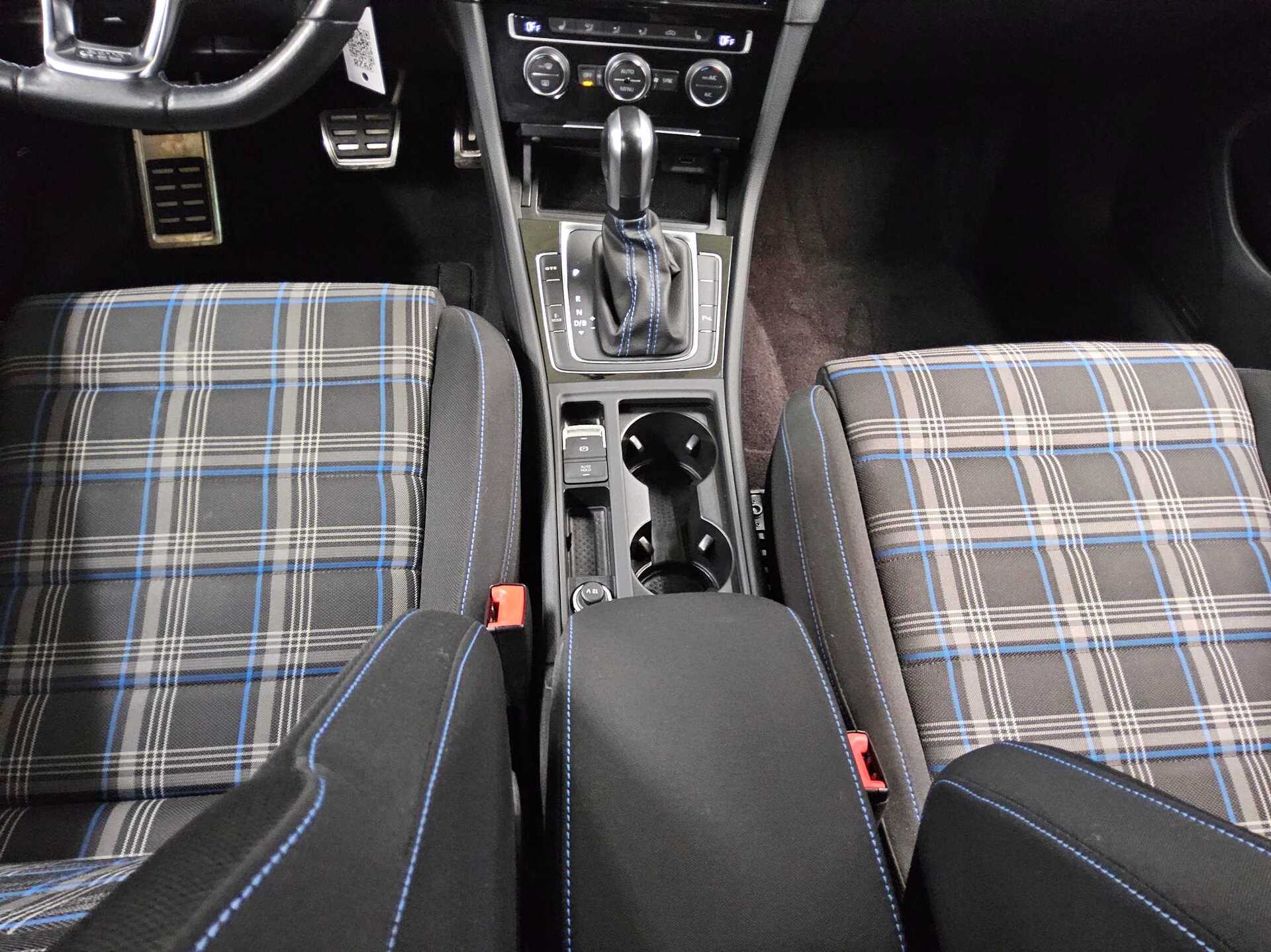 Volkswagen Golf-7 GTE 1.4 TSI Navi LED ACC 6