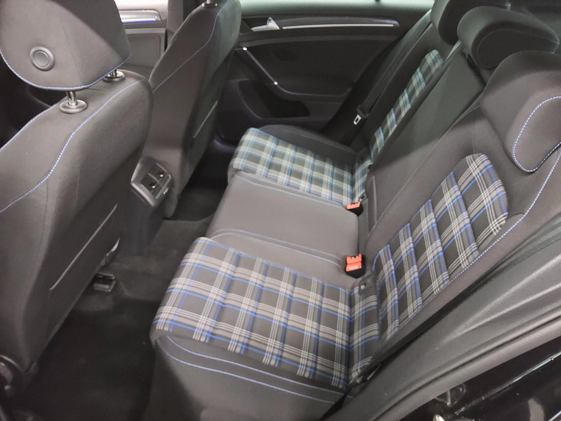 Volkswagen Golf-7 GTE 1.4 TSI Navi LED ACC 13