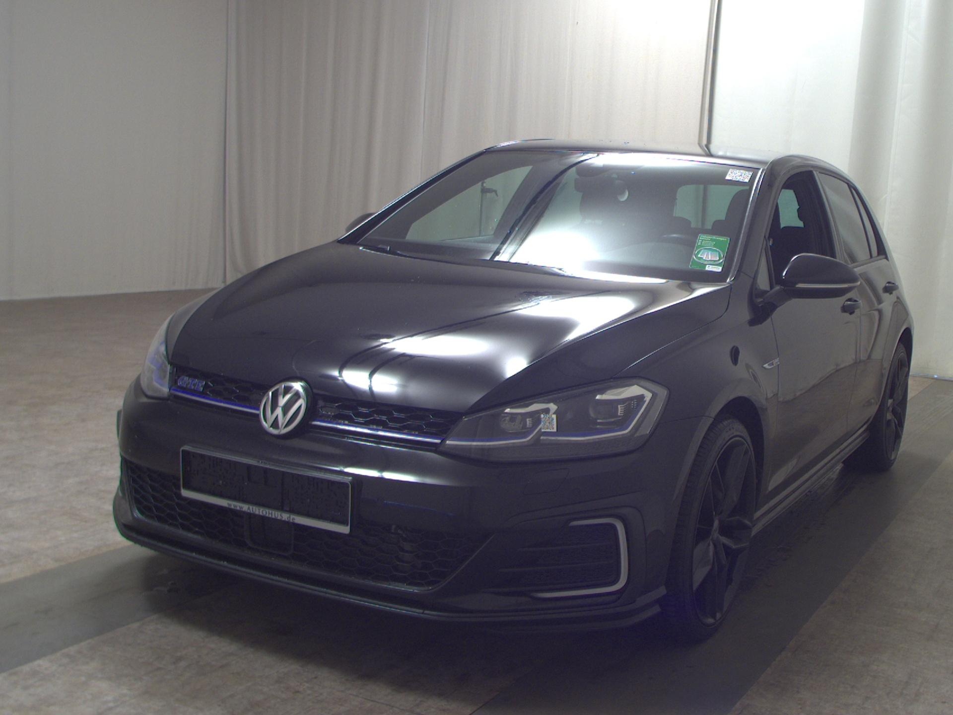 Volkswagen Golf-7 GTE 1.4 TSI Navi LED ACC 2