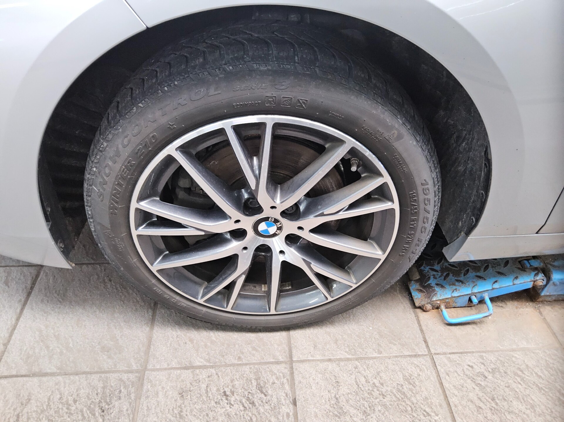 BMW 118dA Advantage Navi LED AHK ACC PDC Shz 11