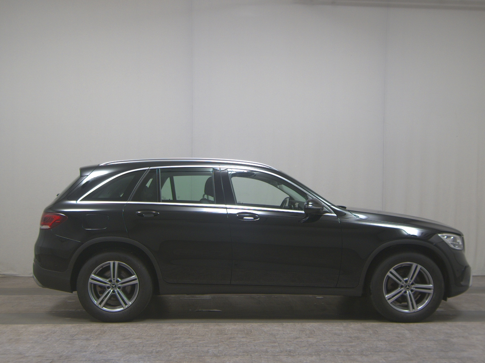 Mercedes-Benz GLC 220 d 4M T-Leder Navi LED AHK Distronic+