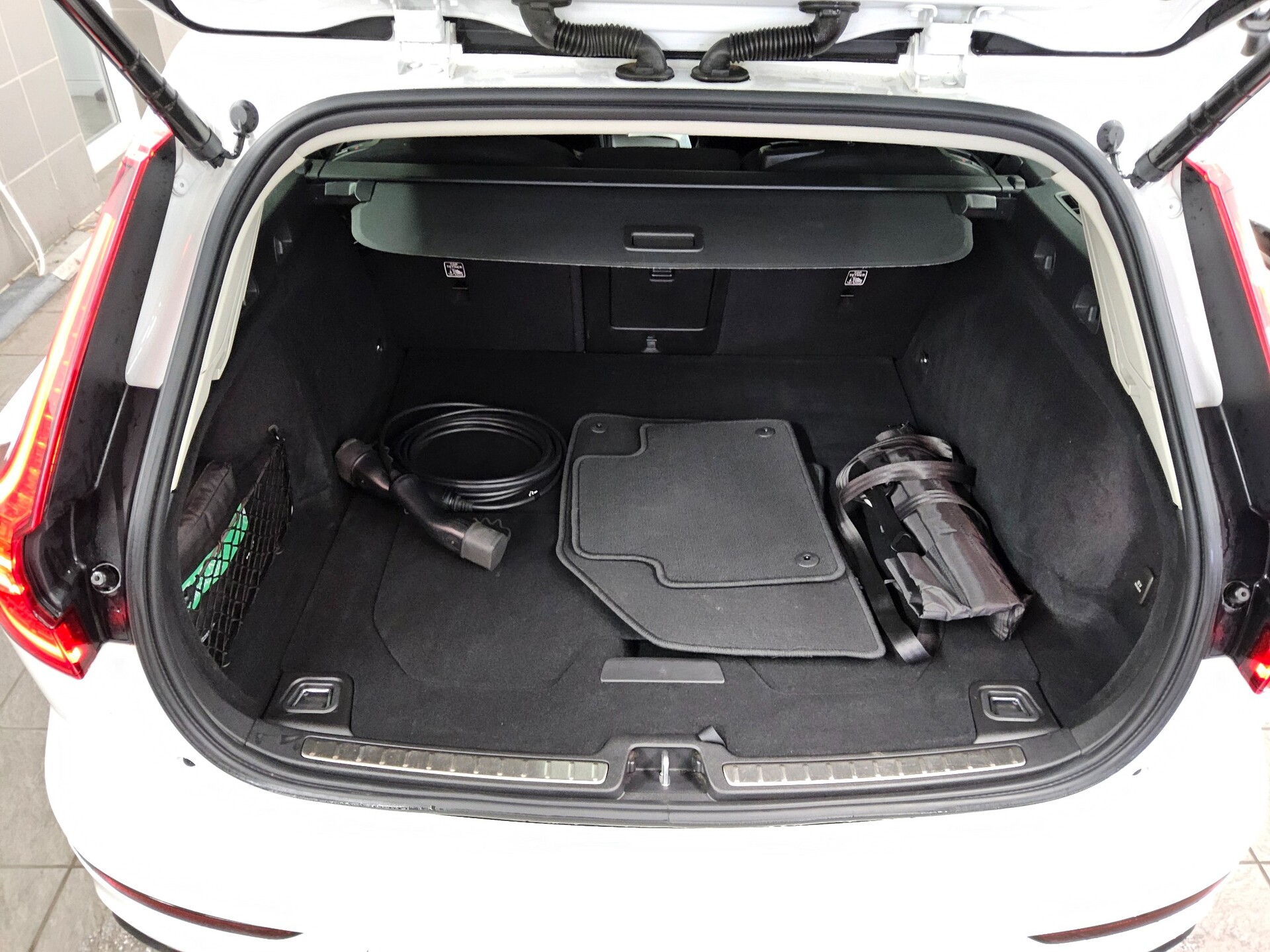 Volvo V60 T6 Inscription Navi LED RfK AHK ACC Memory 12