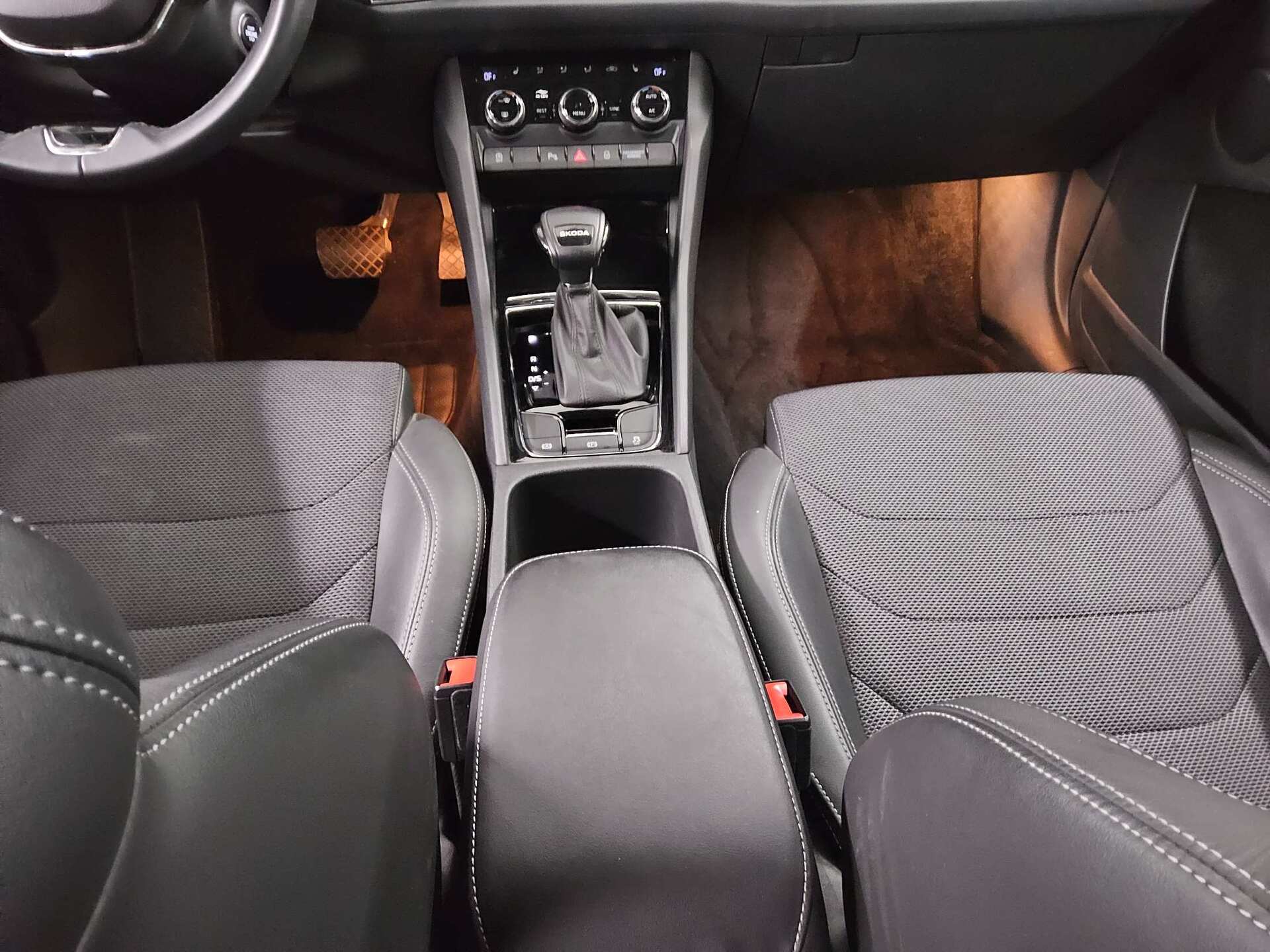 Skoda Kodiaq 2.0 TDI Style T-Leder Navi LED vc ACC RfK 6