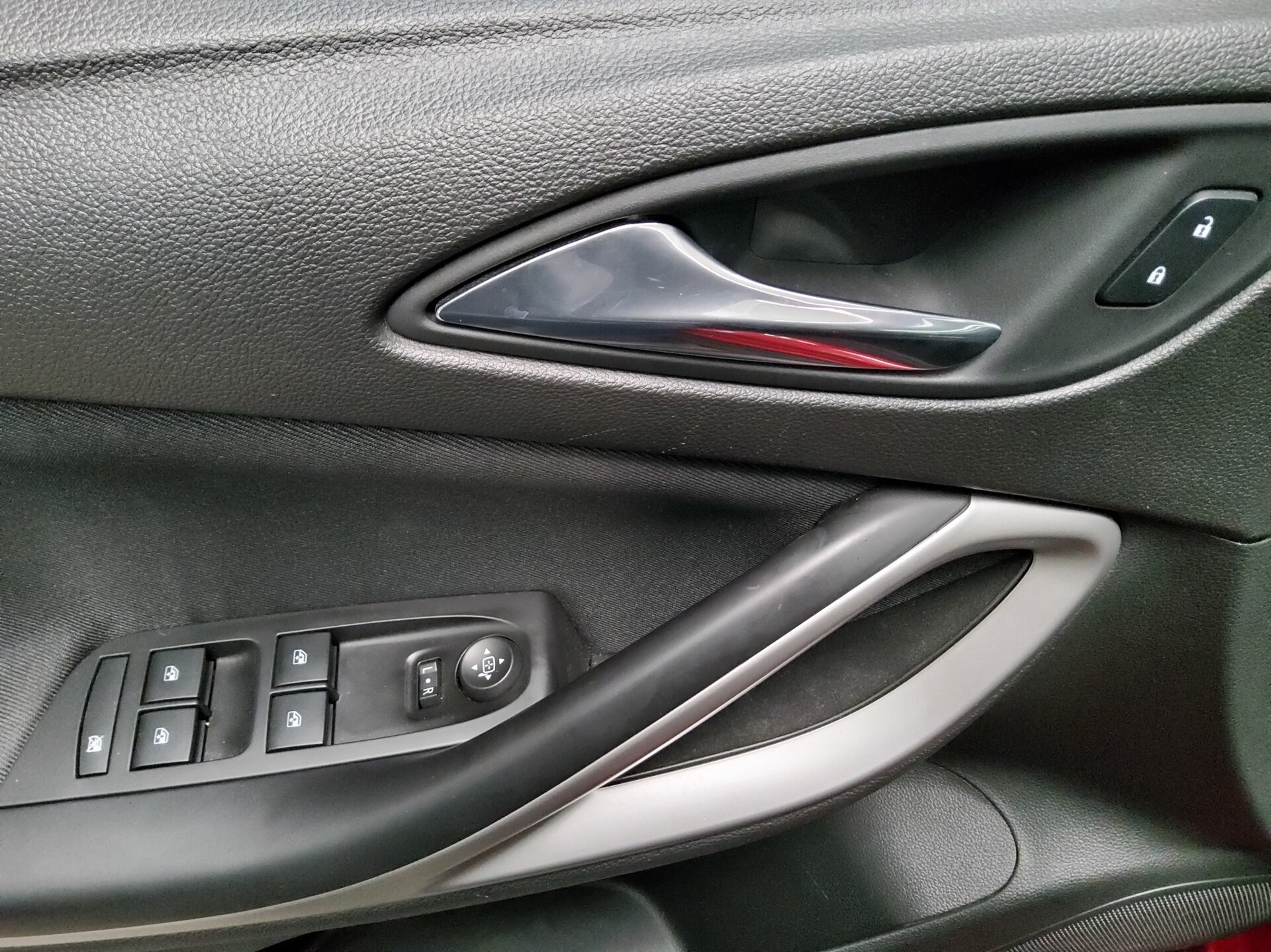 Opel Astra 1.2 Turbo Business Ed. Navi LED DAB PDC 9