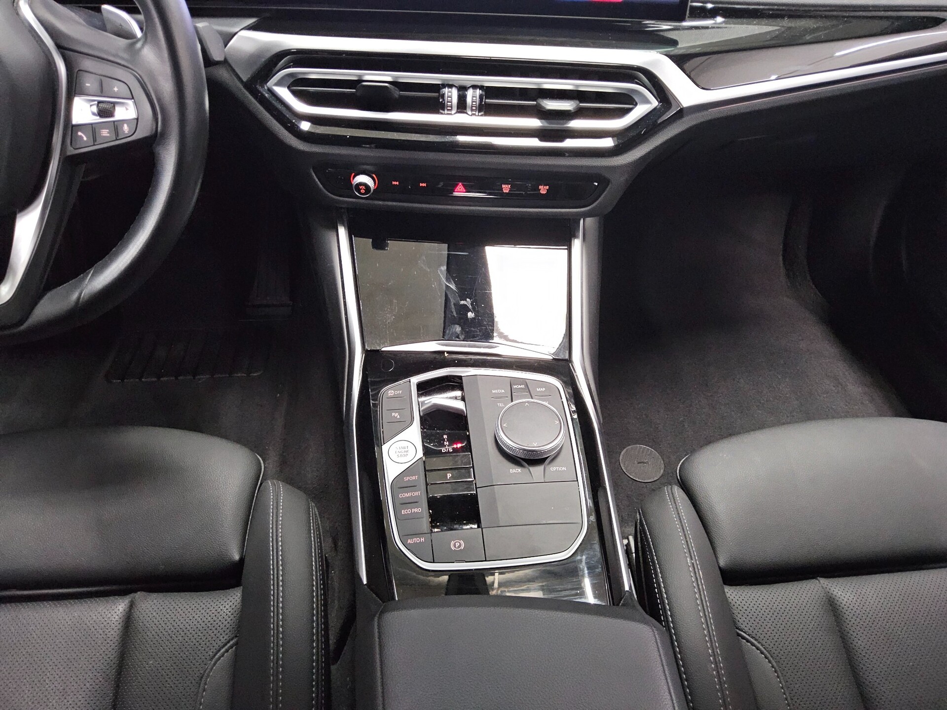 BMW 318dA Touring Leder Navi LED RFK ACC Ambiente 6