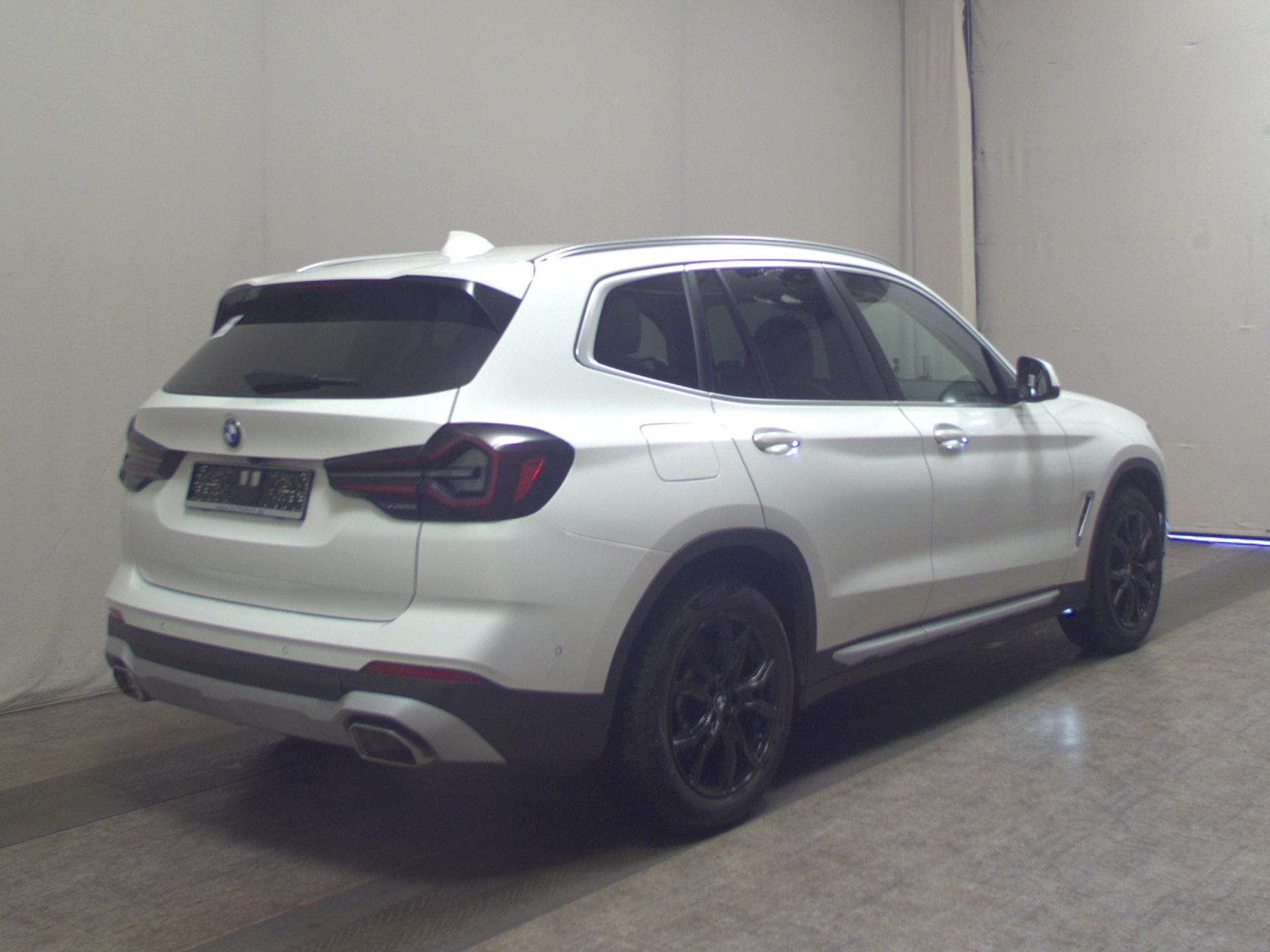 BMW X3 xDrive20d Navi LED Leder LC-Pro Pano HiFi RFK 4