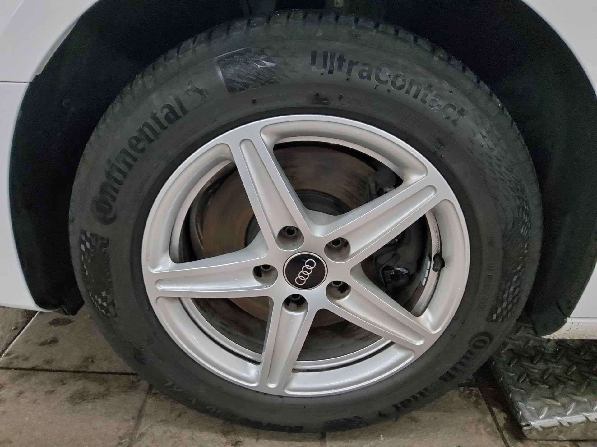 Audi A4 Avant 30 TDI Navi+ LED PDC ACC 10