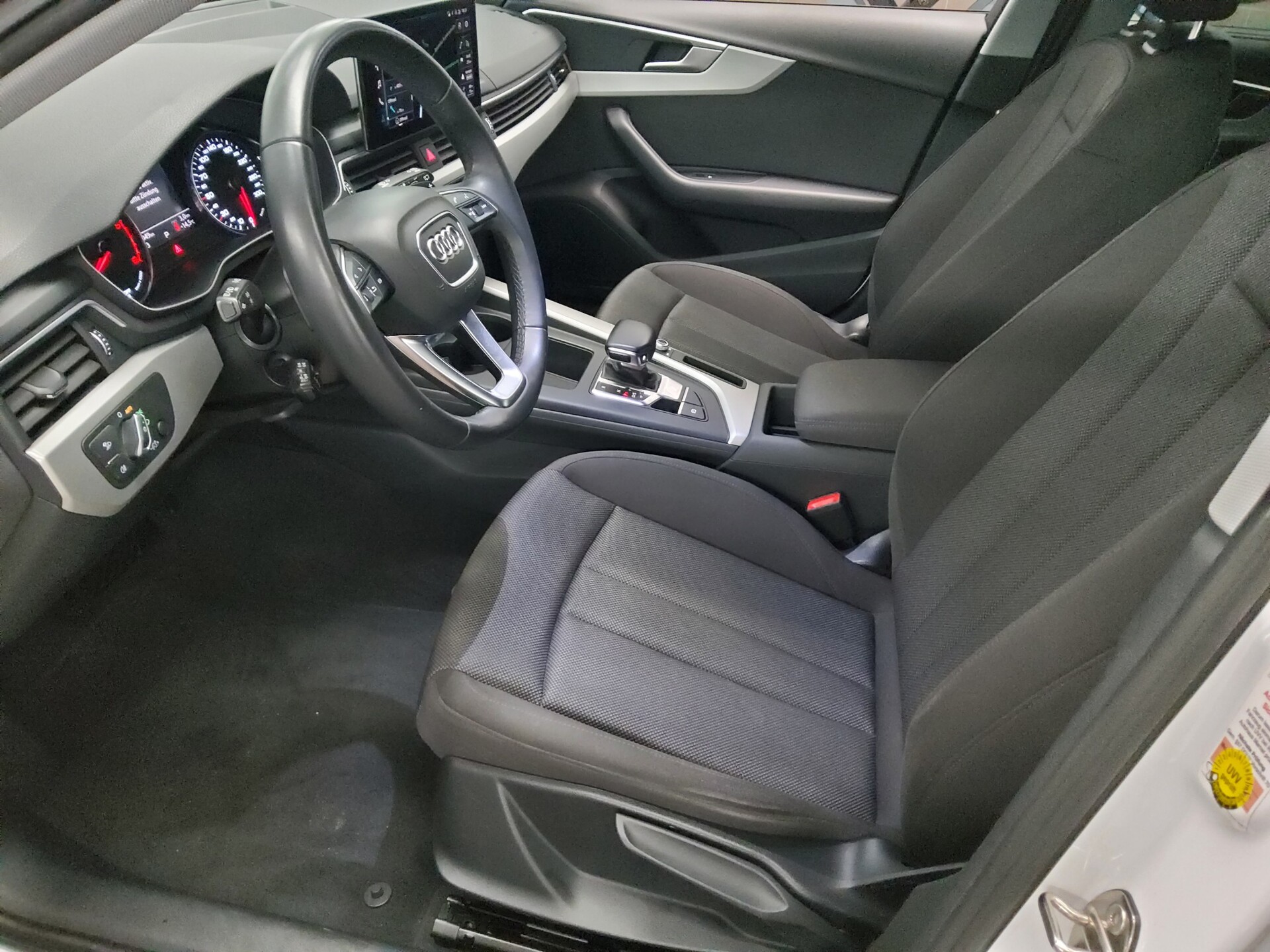 Audi A4 Avant 30 TDI Navi+ LED PDC ACC 8