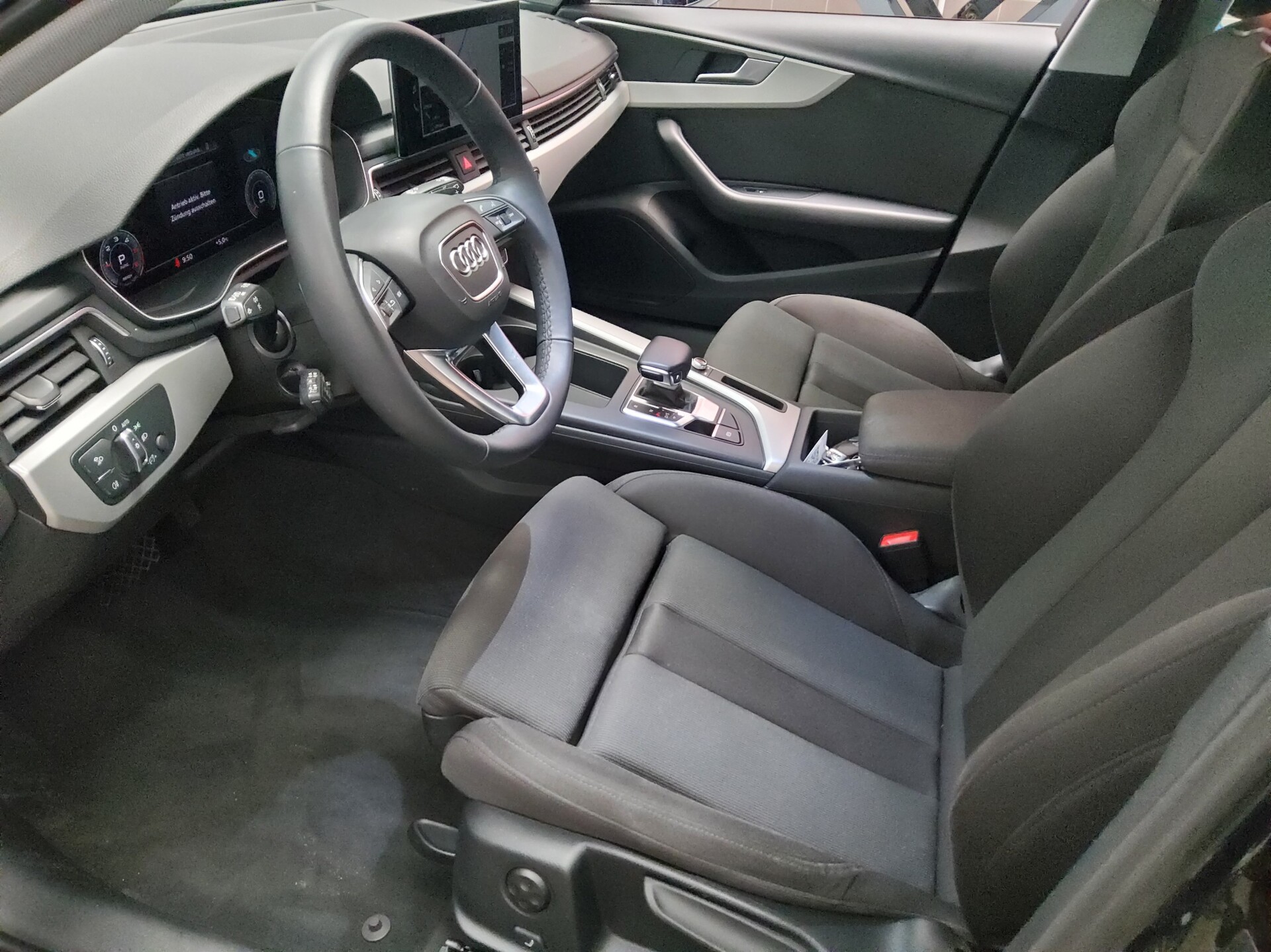 Audi A4 Avant 40 TDI advanced Navi LED vc AHK ACC Shz 9