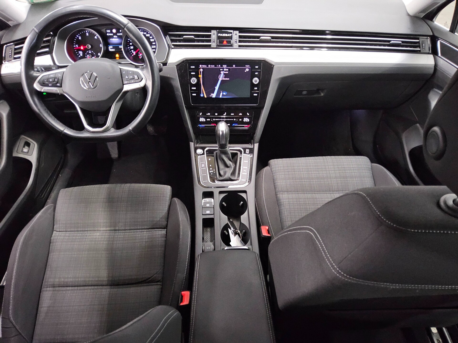 Volkswagen Passat Var. 2.0 TDI Business Navi LED RFK ACC 5