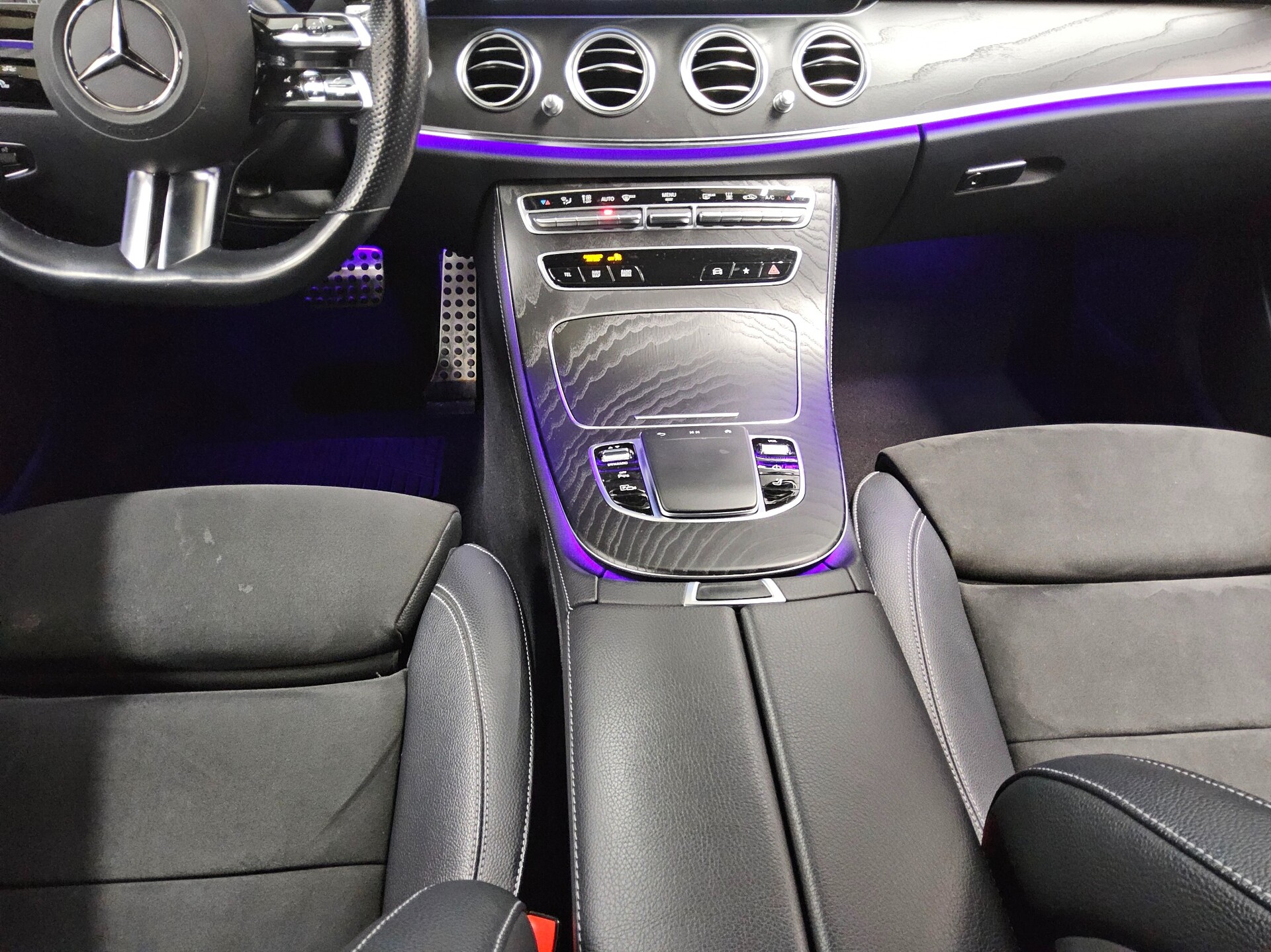 Mercedes-Benz E 300 T de AMG-Line Navi LED Widescreen AHK RFK 6