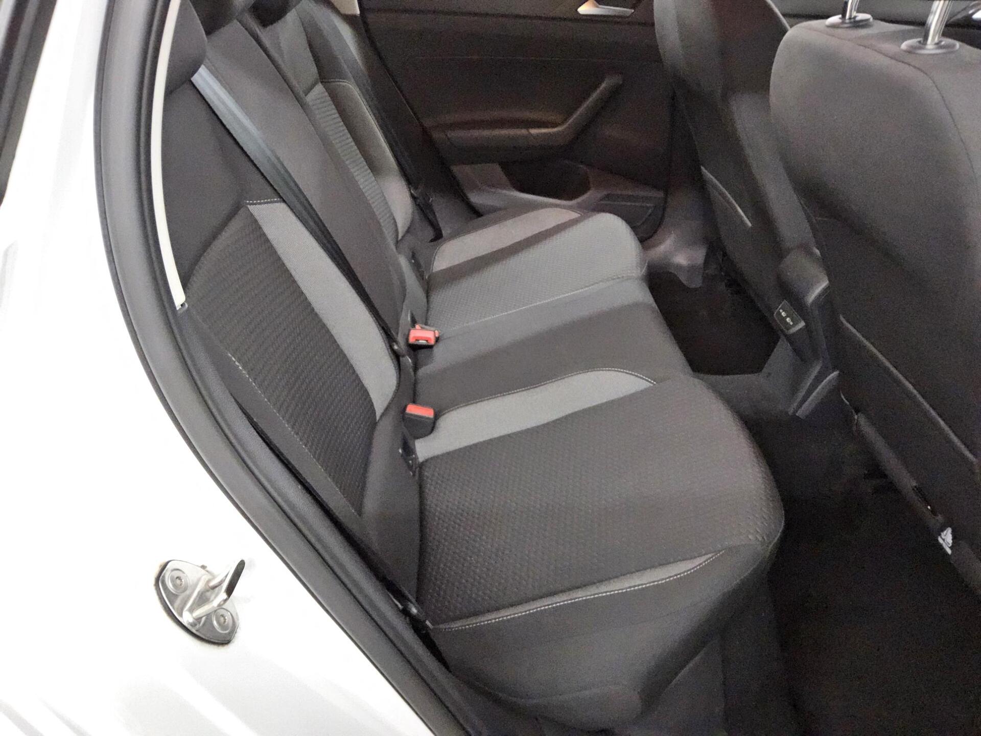 Volkswagen Polo 1.0 TSI Life Navi LED DC PDC SHZ 13