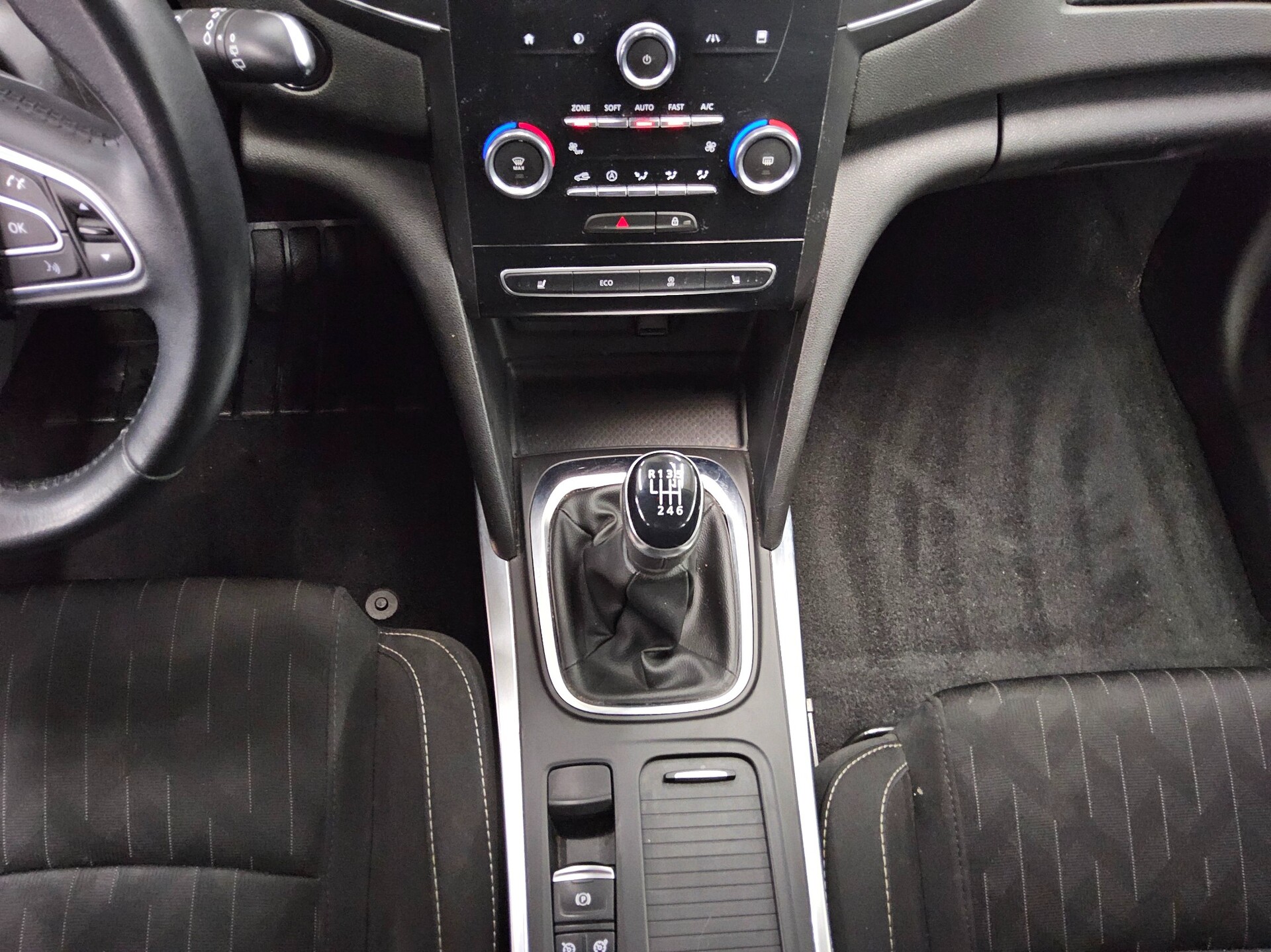 Renault Megane Grandtour 1.3 TCe Limited Navi RfK PDC 6