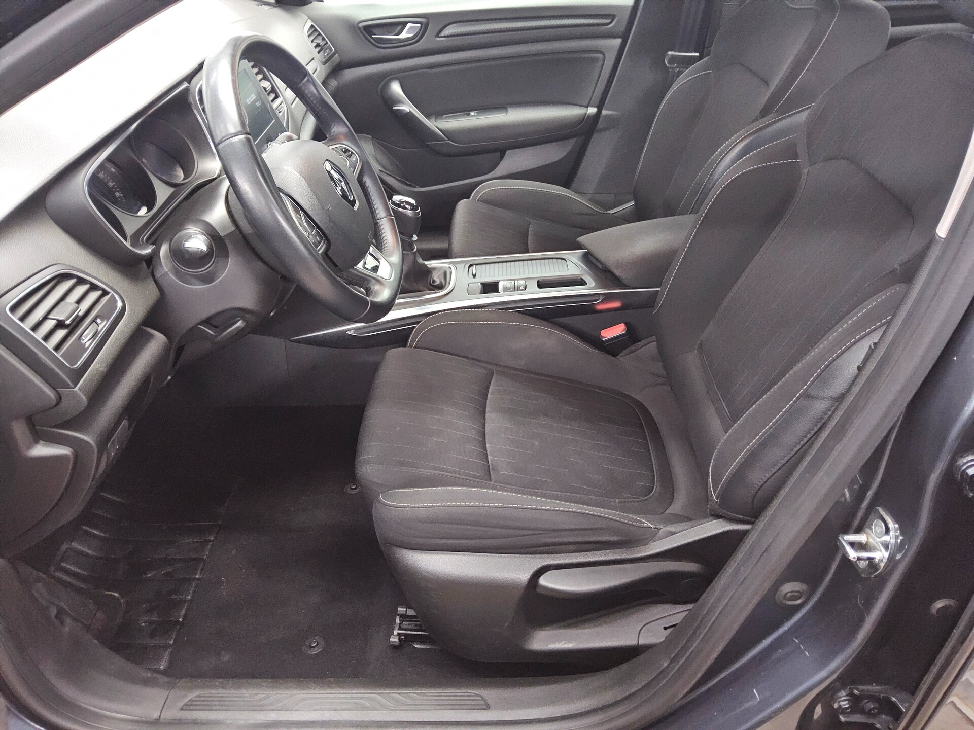 Renault Megane Grandtour 1.3 TCe Limited Navi RfK PDC 8