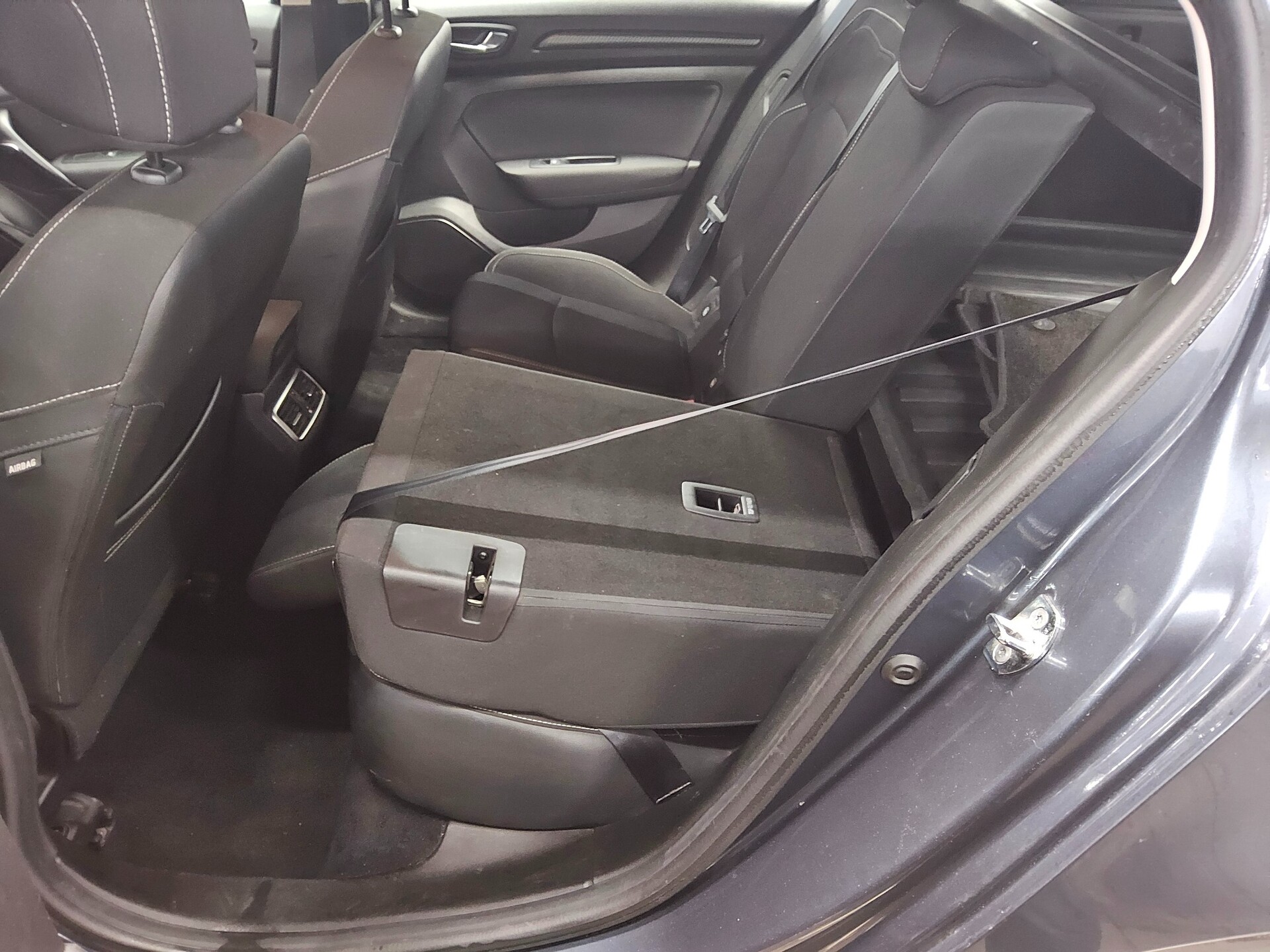 Renault Megane Grandtour 1.3 TCe Limited Navi RfK PDC 12