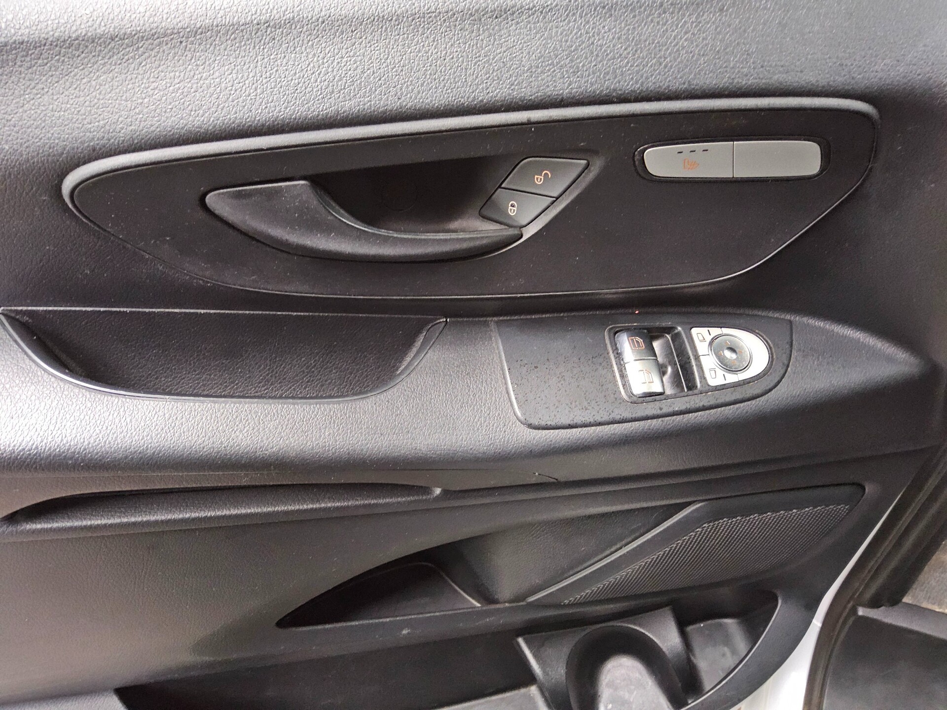 Mercedes-Benz Vito-114 CDI Navi Klima PDC Shz DAB Tempomat 9