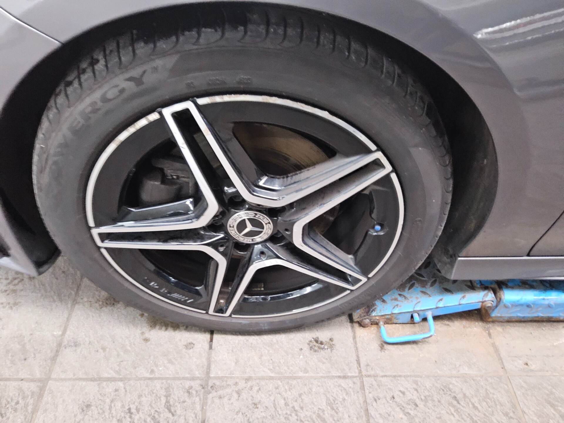 Mercedes-Benz CLA 220 SB d 4M AMG-Line Leder Navi MBUX+ Pano 11