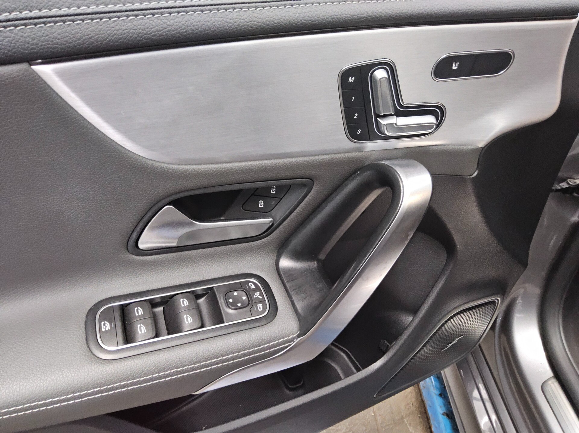 Mercedes-Benz CLA 220 SB d 4M AMG-Line Leder Navi MBUX+ Pano 10