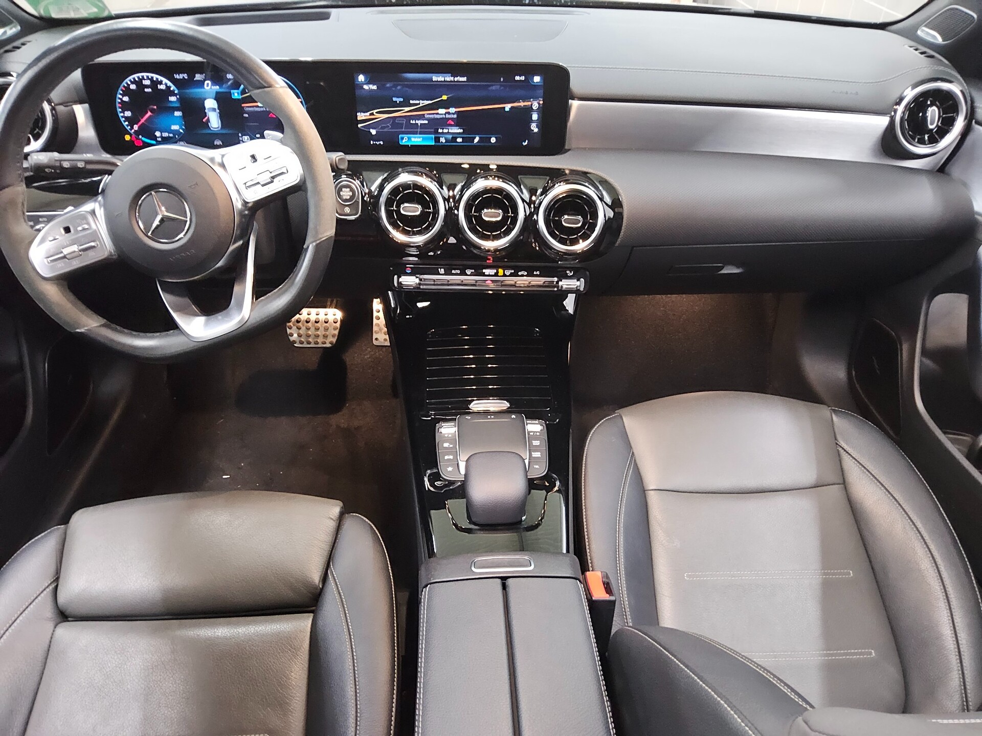 Mercedes-Benz CLA 220 SB d 4M AMG-Line Leder Navi MBUX+ Pano 5