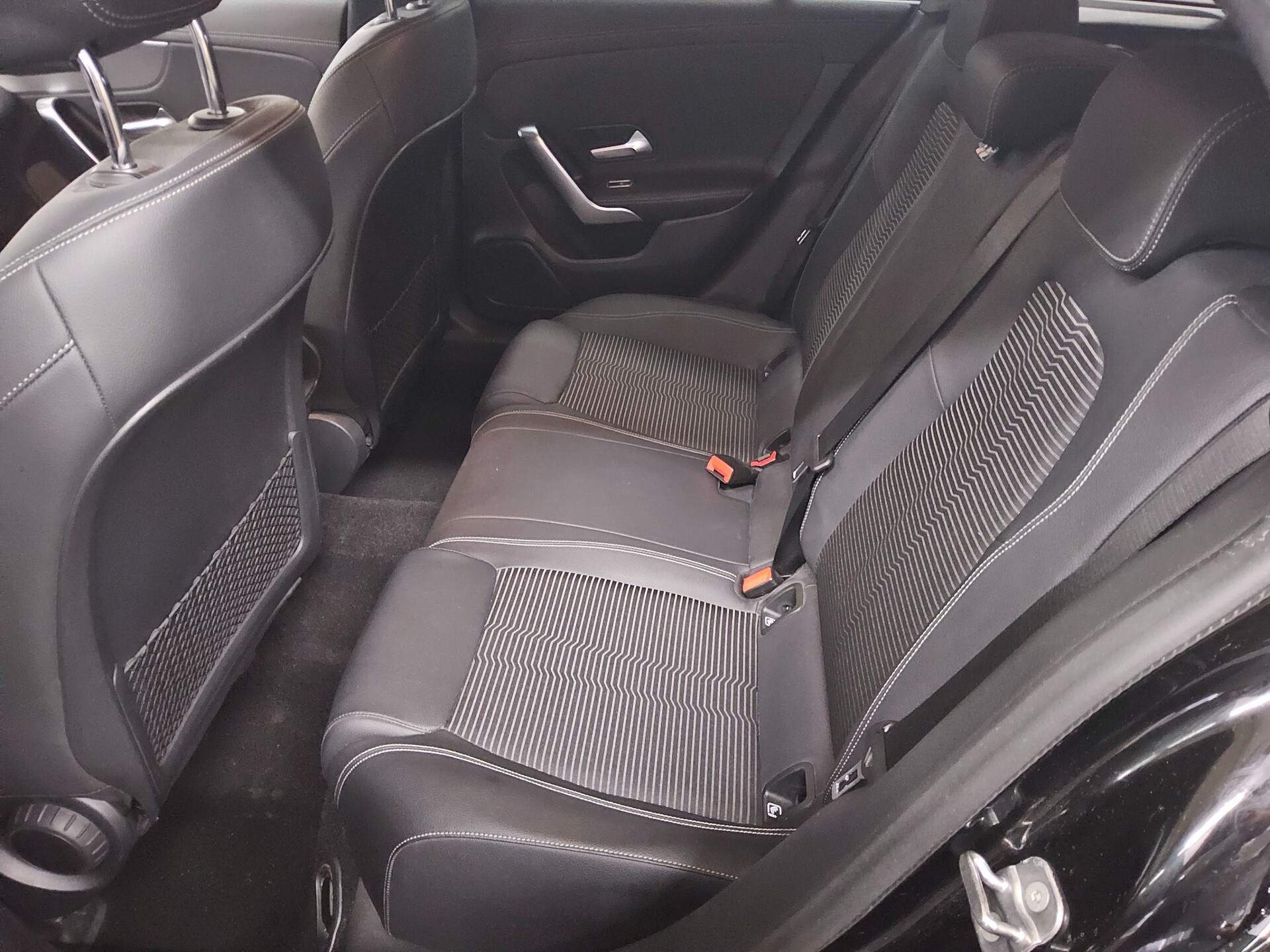 Mercedes-Benz CLA 200 SB d Progressive T-Leder Navi LED RfK 13