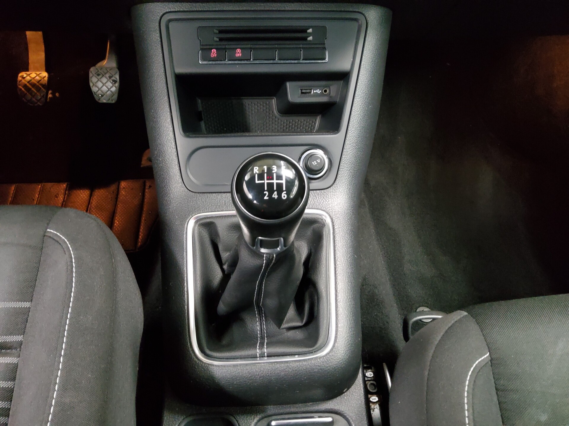 Volkswagen Tiguan 1.4 TSI Lounge Navi RFK Shz 6