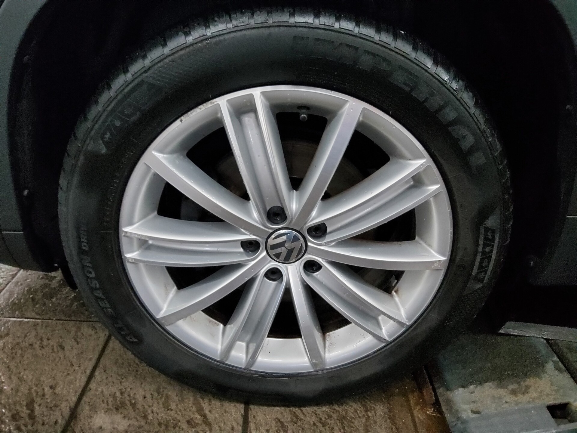 Volkswagen Tiguan 1.4 TSI Lounge Navi RFK Shz 10