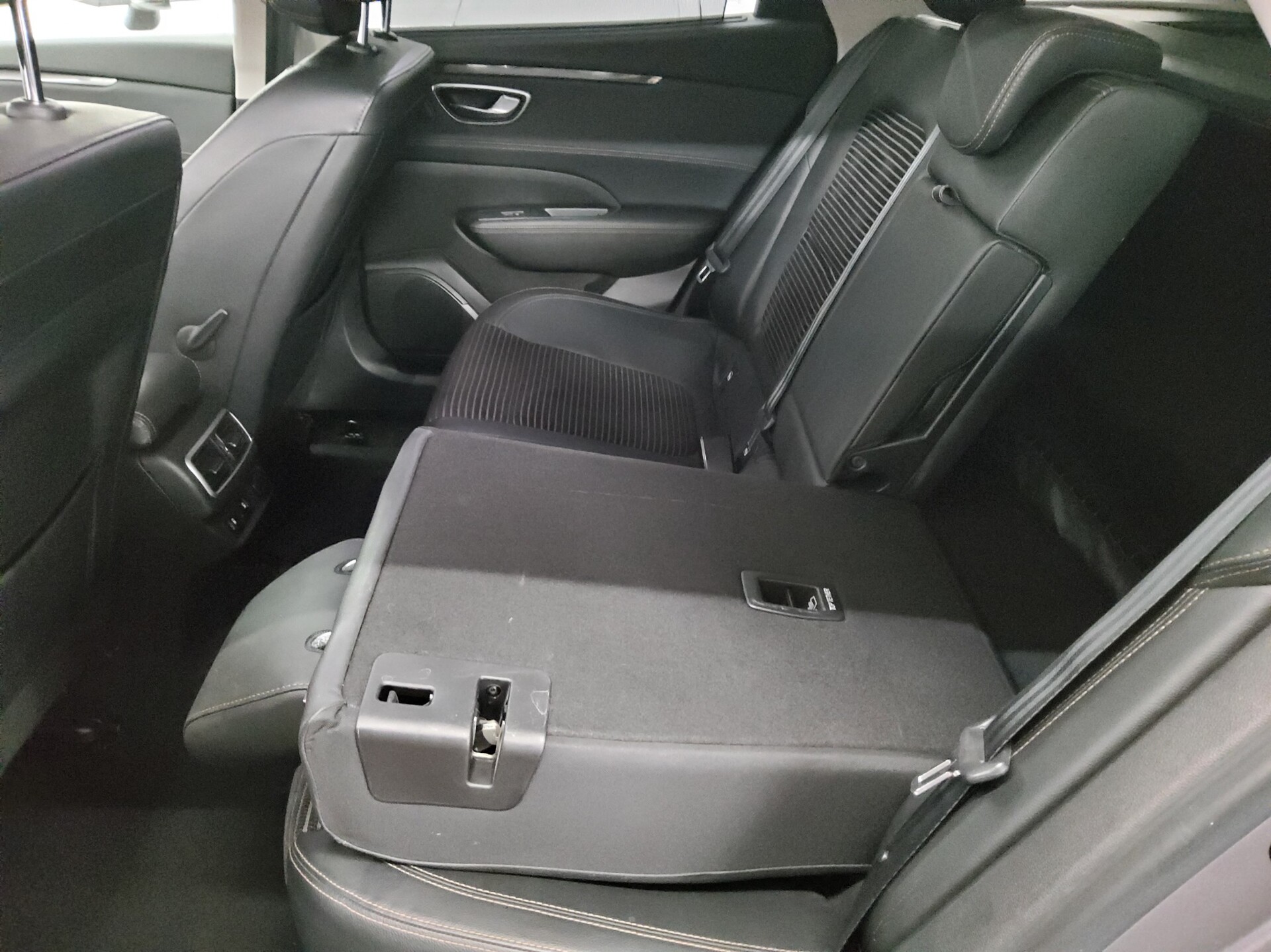 Renault Talisman Grandtour 1.6 dCi T-Leder Navi LED AHK 12