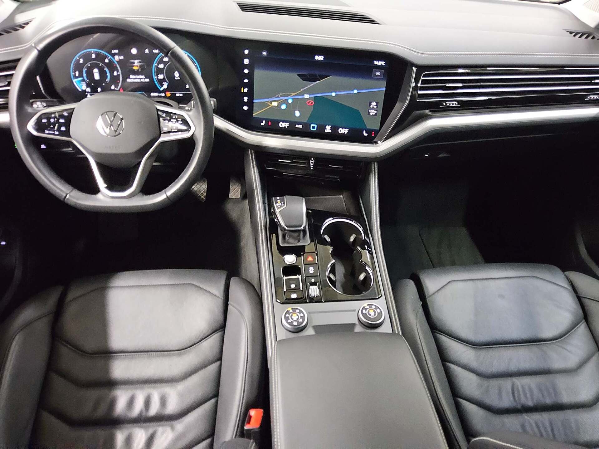 Volkswagen Touareg 3.0 TDI 4M Luft Leder Navi LED AID AHK 5