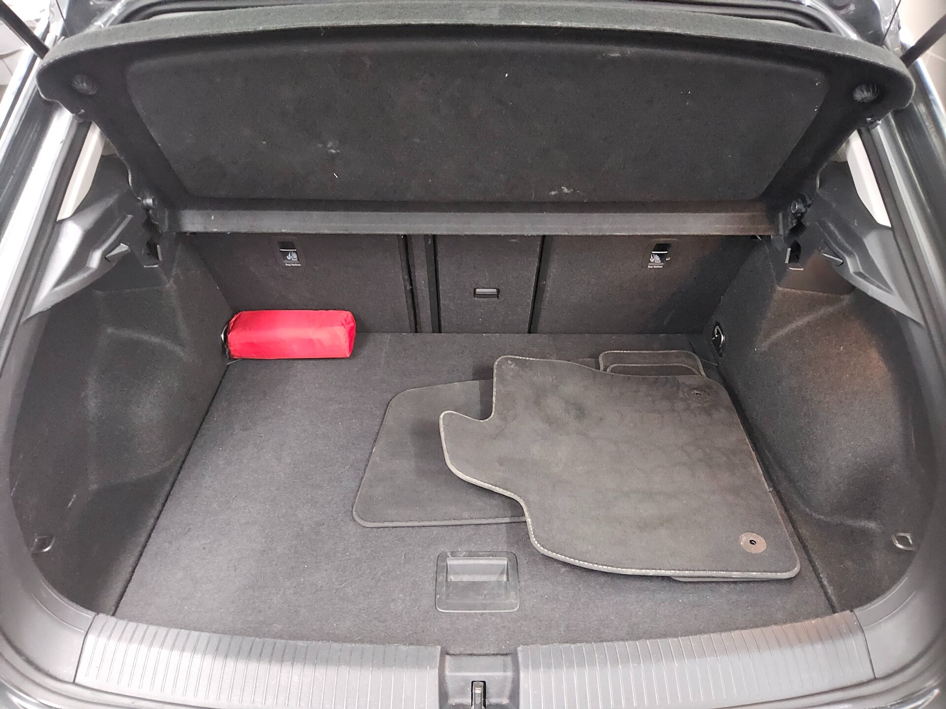 Volkswagen T-Roc 1.0 TSI Life Navi LED AID PDC Shz 12