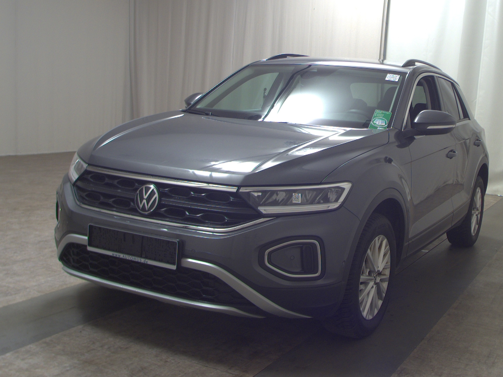 Volkswagen T-Roc 1.0 TSI Life Navi LED AID PDC Shz 2