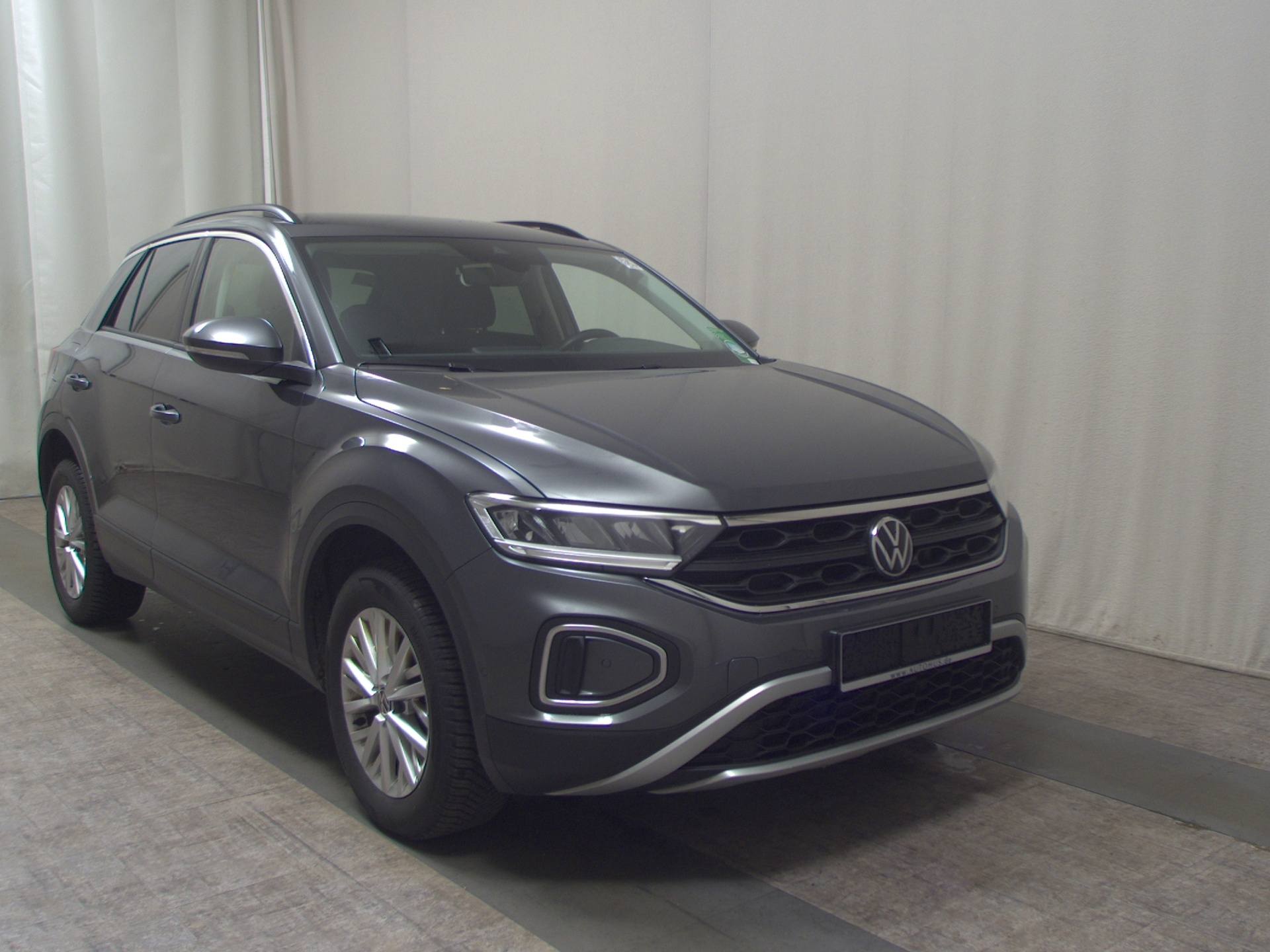 Volkswagen T-Roc 1.0 TSI Life Navi LED AID PDC Shz 3