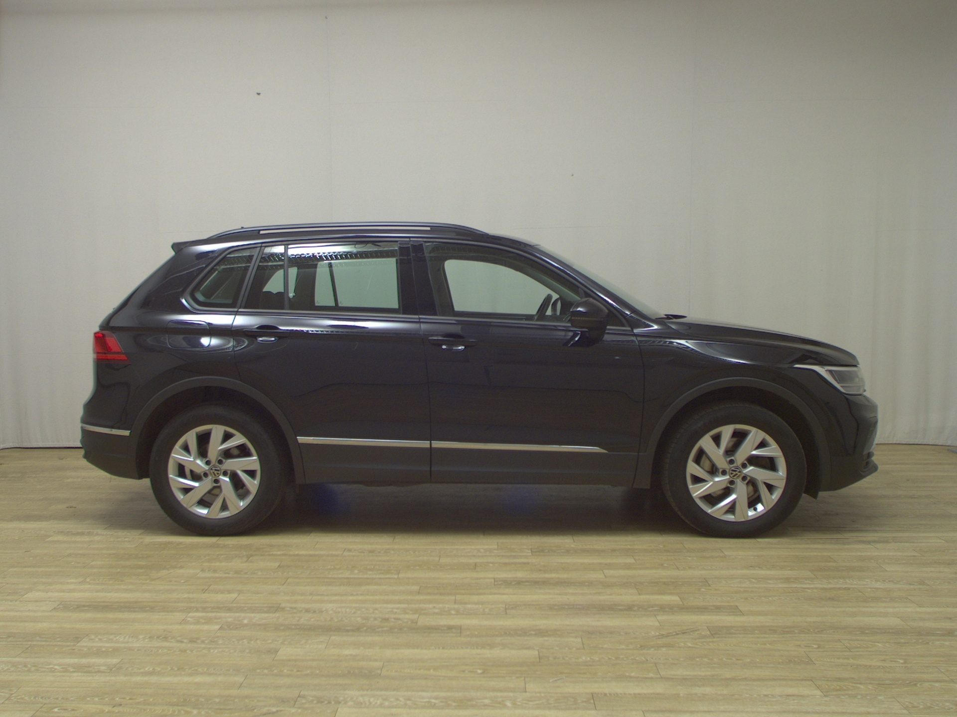 Volkswagen Tiguan 2.0 TDI 4M Life Navi LED Pano H-K HuD RFK