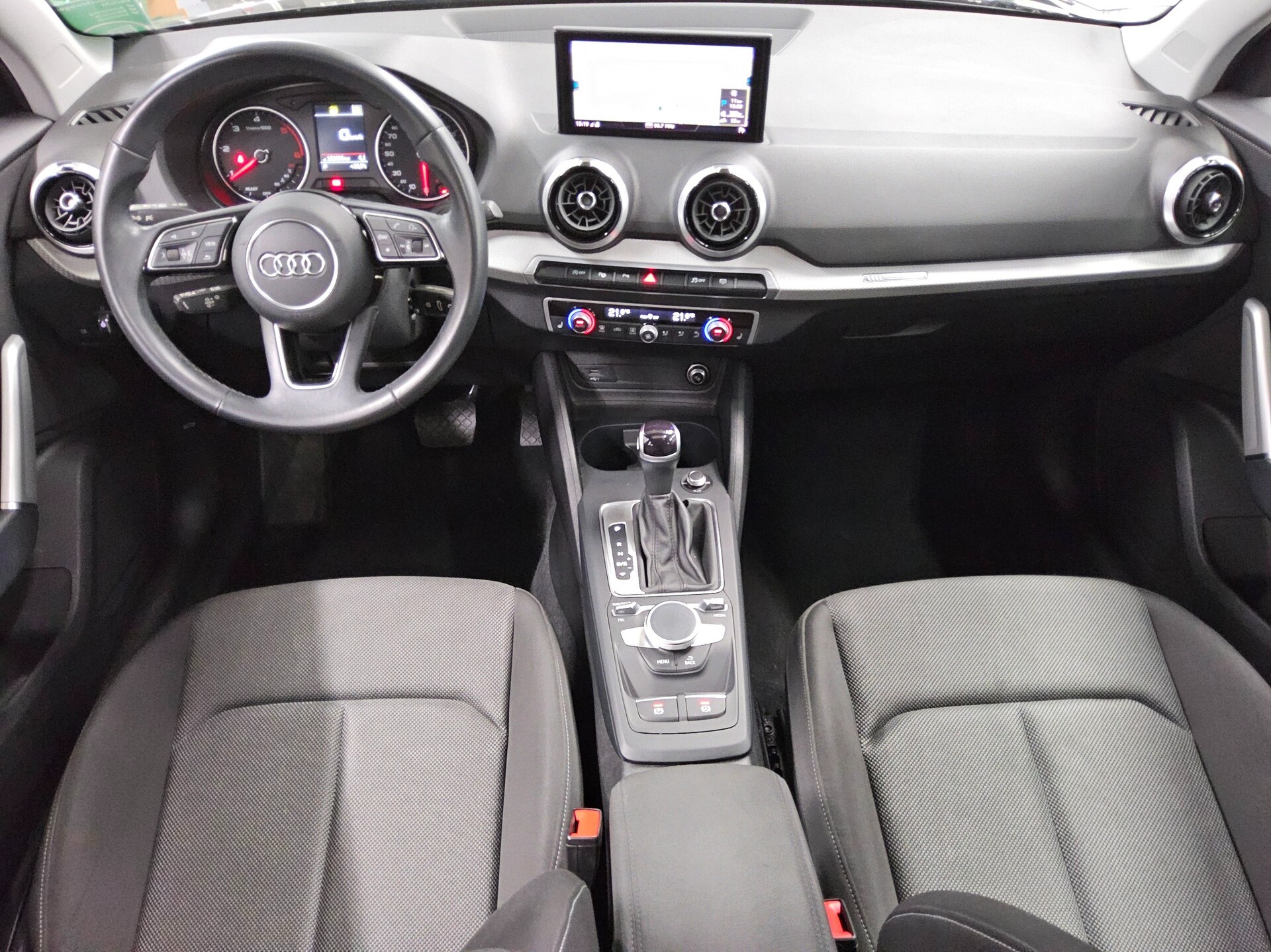 Audi Q2 35 TDI Navi Panorama LED Kamera SHZ 5