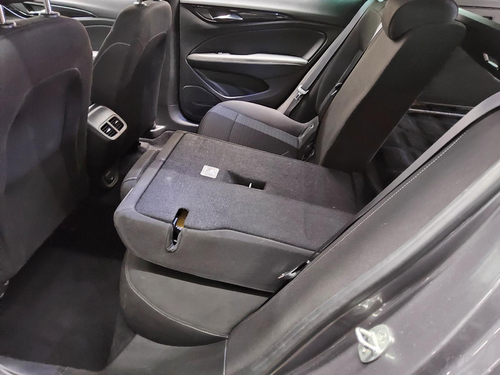 Opel Insignia ST 2.0 CDTI Business Ed. Navi LED AHK 12