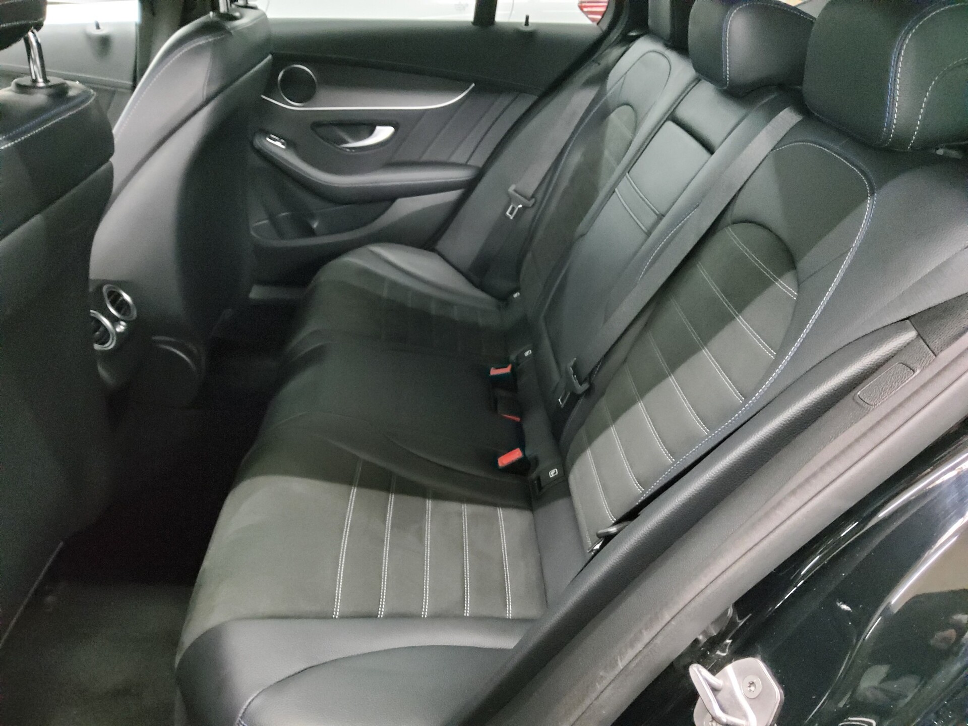 Mercedes-Benz C 300 T de AMG-Line Night Navi LED RfK AHK Dist+ 13