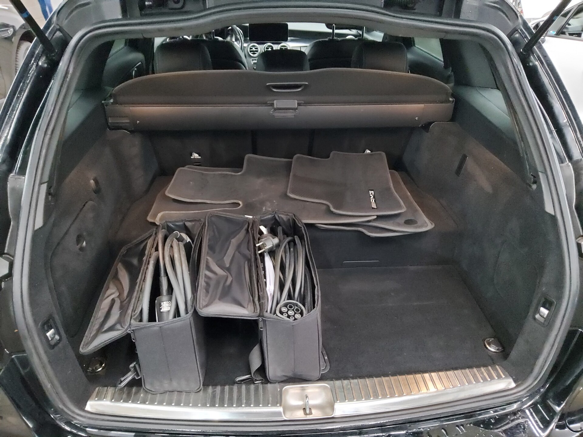 Mercedes-Benz C 300 T de AMG-Line Night Navi LED RfK AHK Dist+ 12