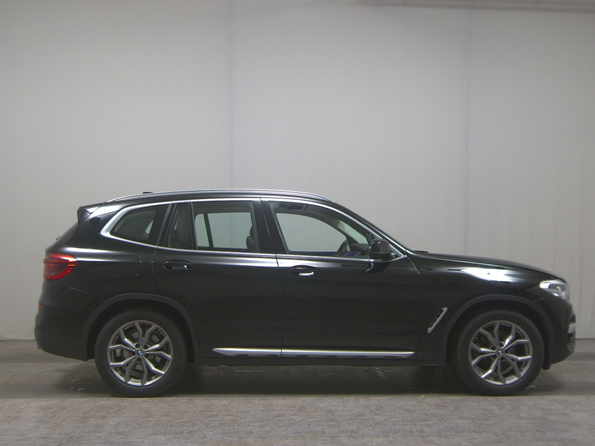 BMW X3 xDrive20d X-Line Leder Navi LED LC AHK