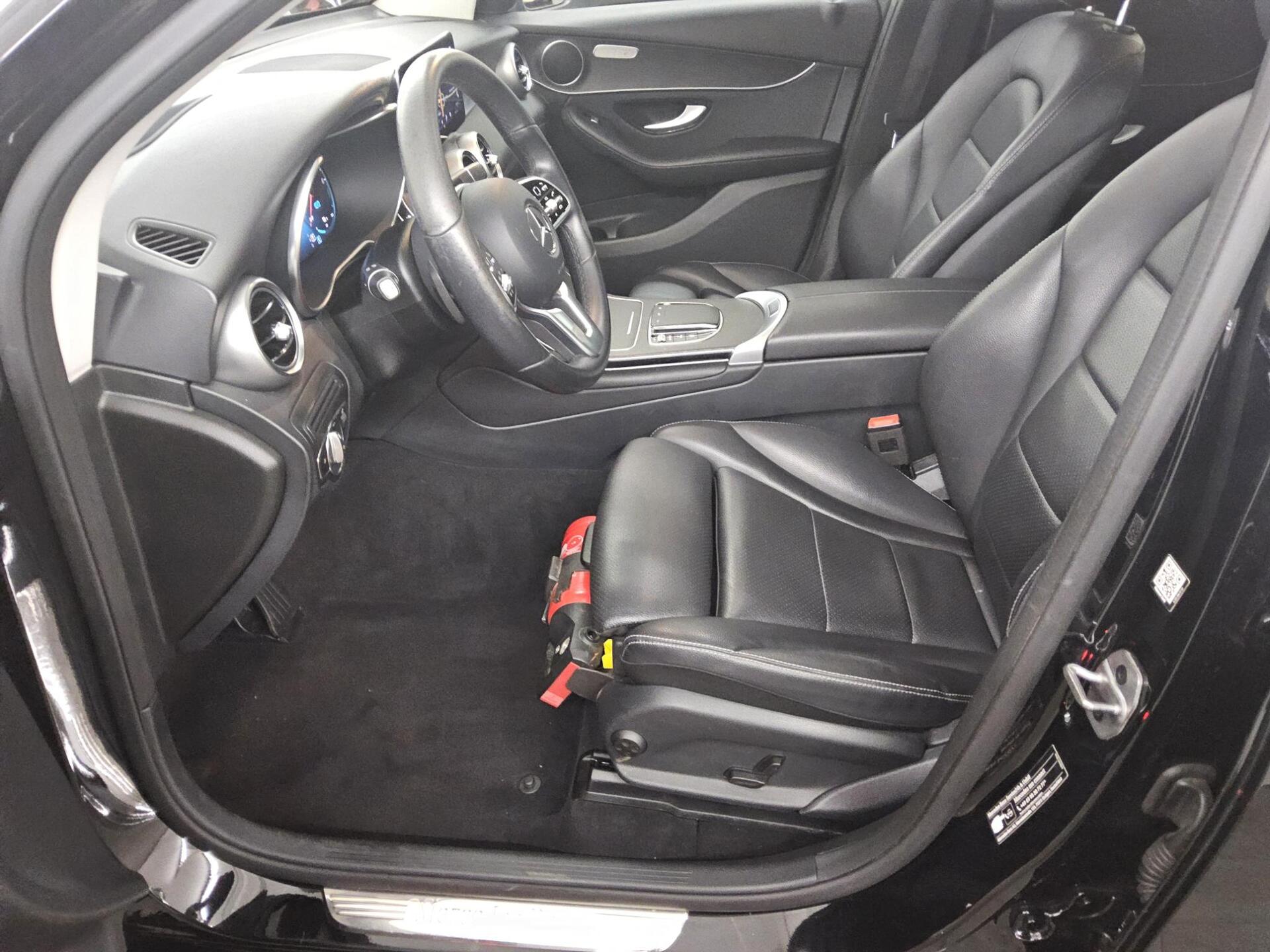 Mercedes-Benz GLC 300 de 4M Leder Navi LED Widescreen Pano HuD 9